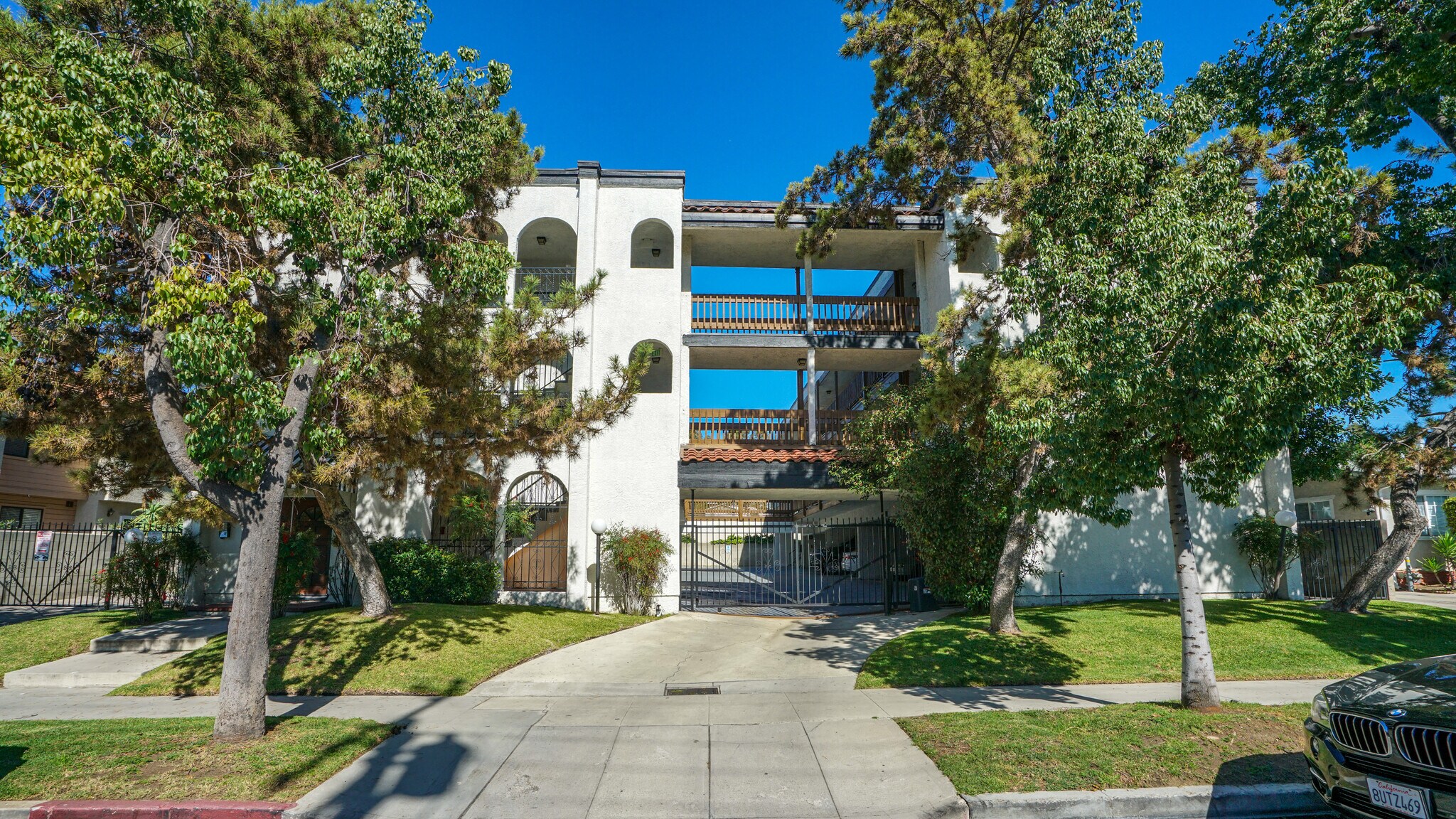 629-631 E Elk Ave, Glendale, CA for Sale