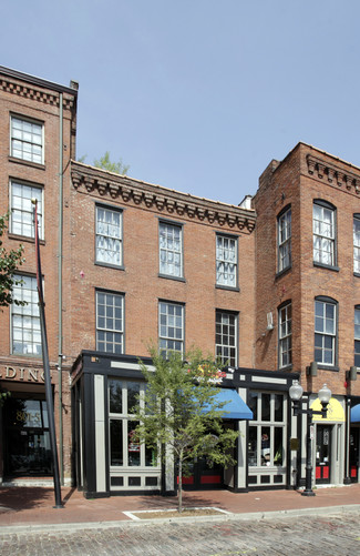 Saint Louis, MO Restaurant - 808 Collins Aly