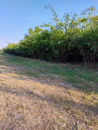 Sebring, FL Commercial Land - 5933 Mike Kahn Road