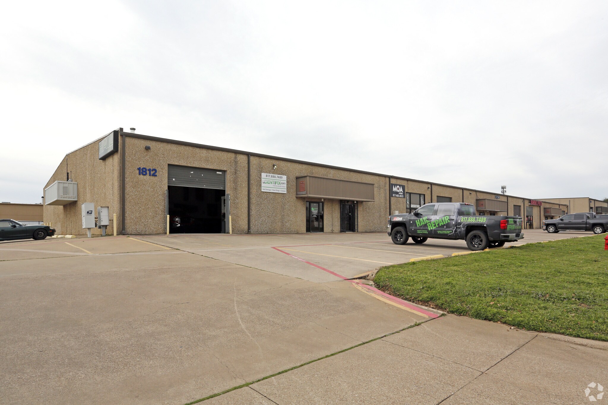 1812 Reliance Pky Bedford, TX 76021 Flex Property for Lease on