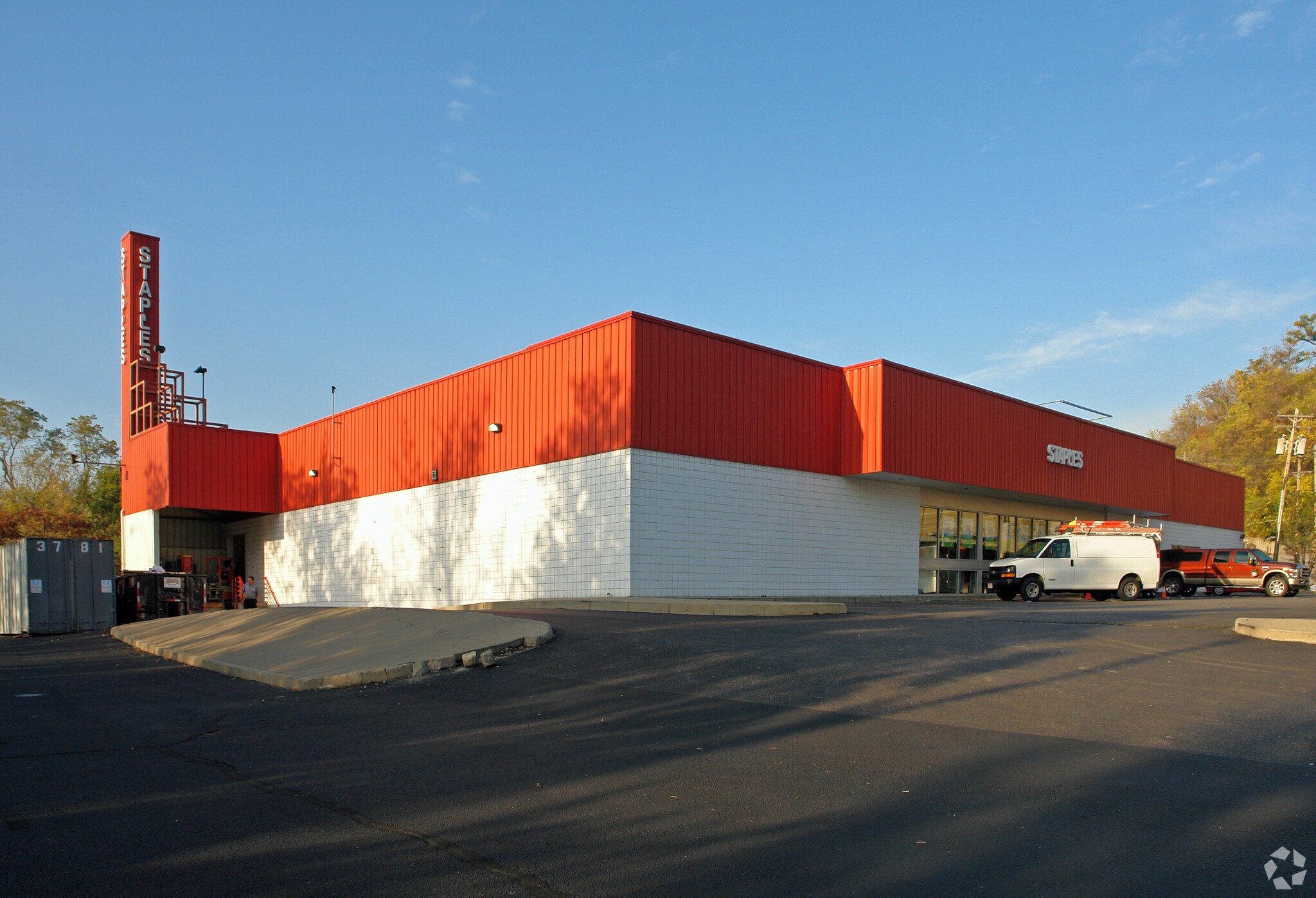 1400 Reading Rd, Cincinnati, OH for Sale