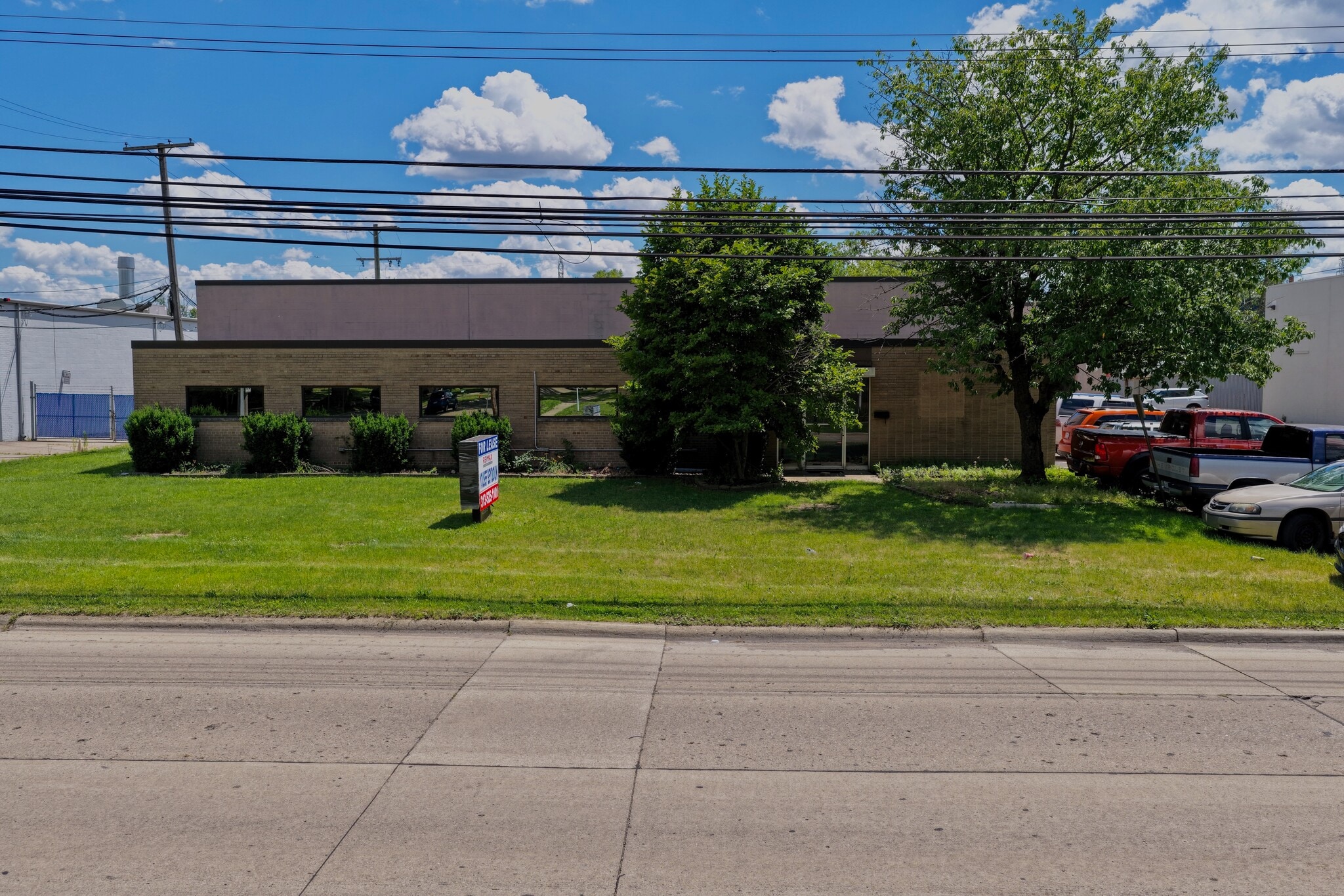 25215 Glendale St, Redford Township, MI for Rent