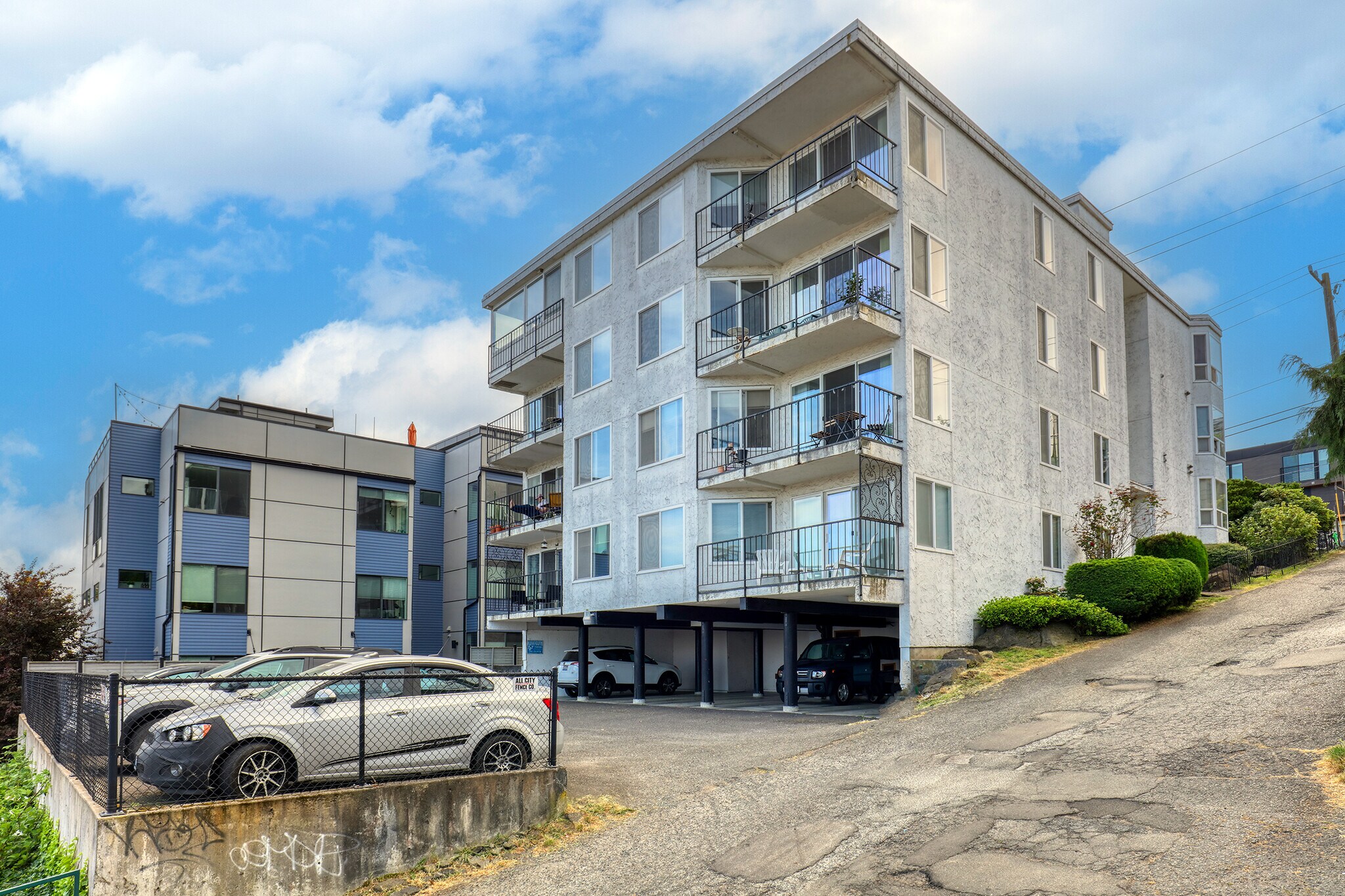 501 Highland Dr, Seattle, WA for Sale