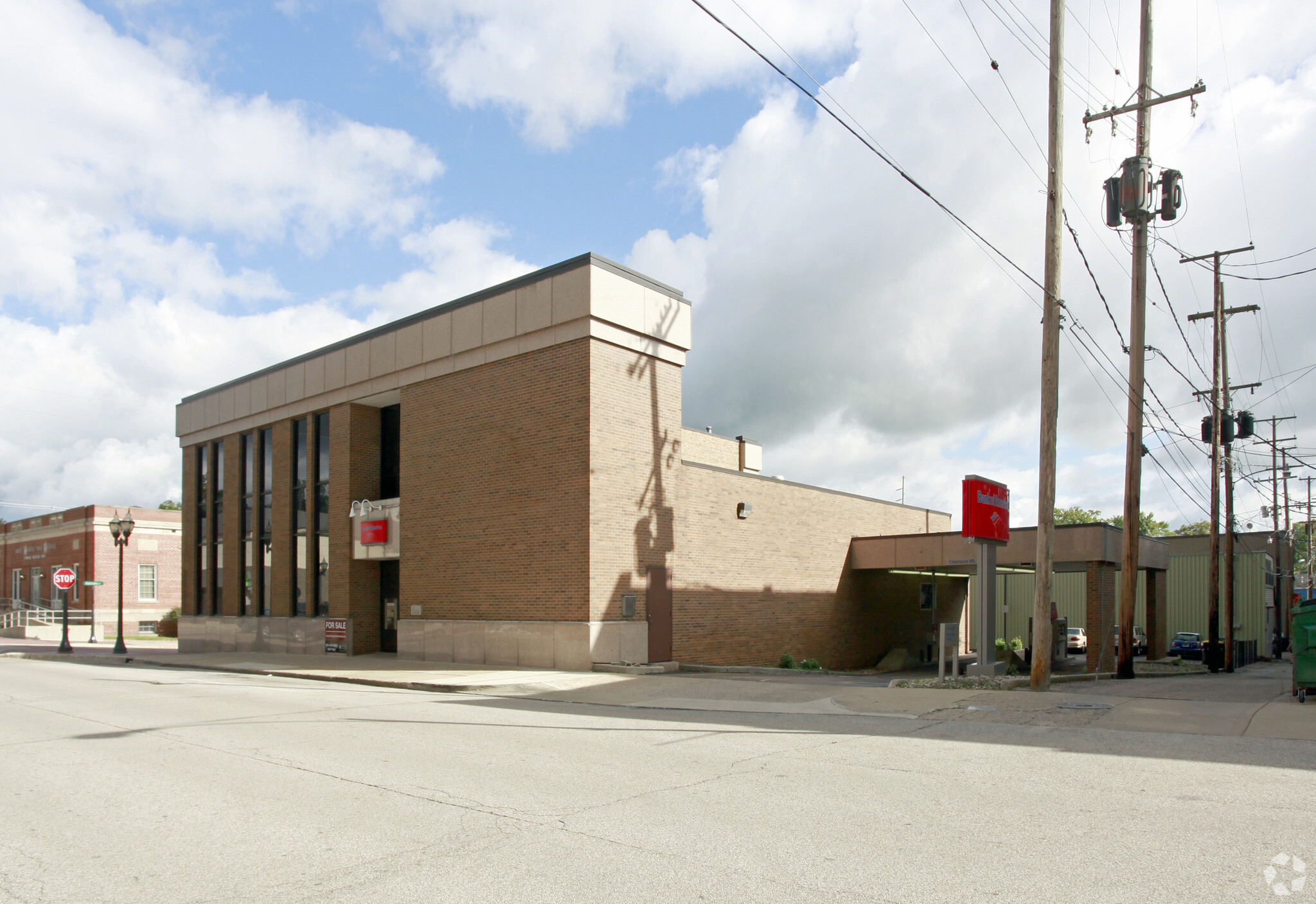 114 Commercial St, Dowagiac, MI for Rent