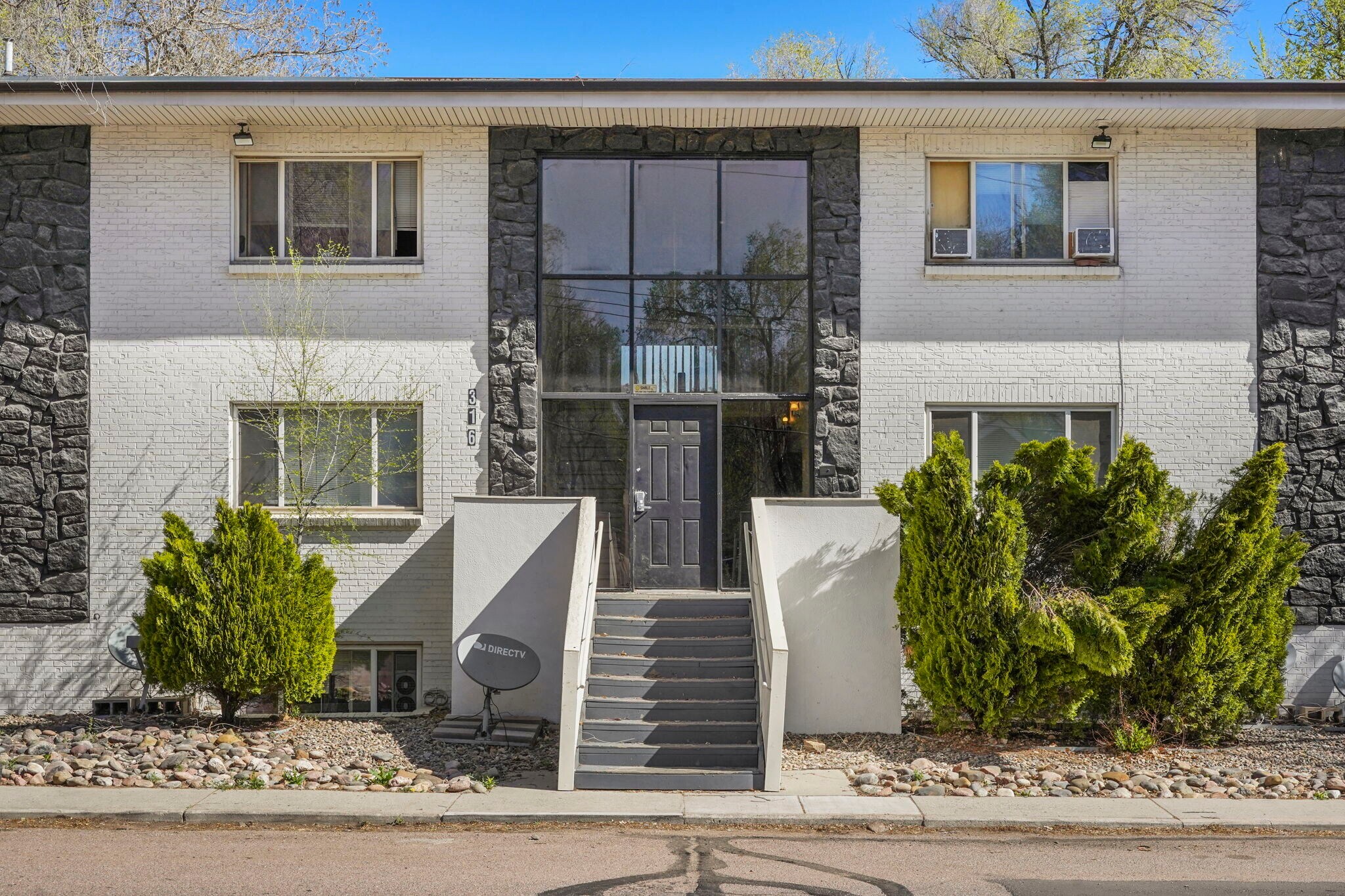 316 E Brookside, Colorado Springs, CO for Sale
