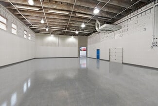 Montréal, QC Industrial - 5575 Boul Metropolitain E