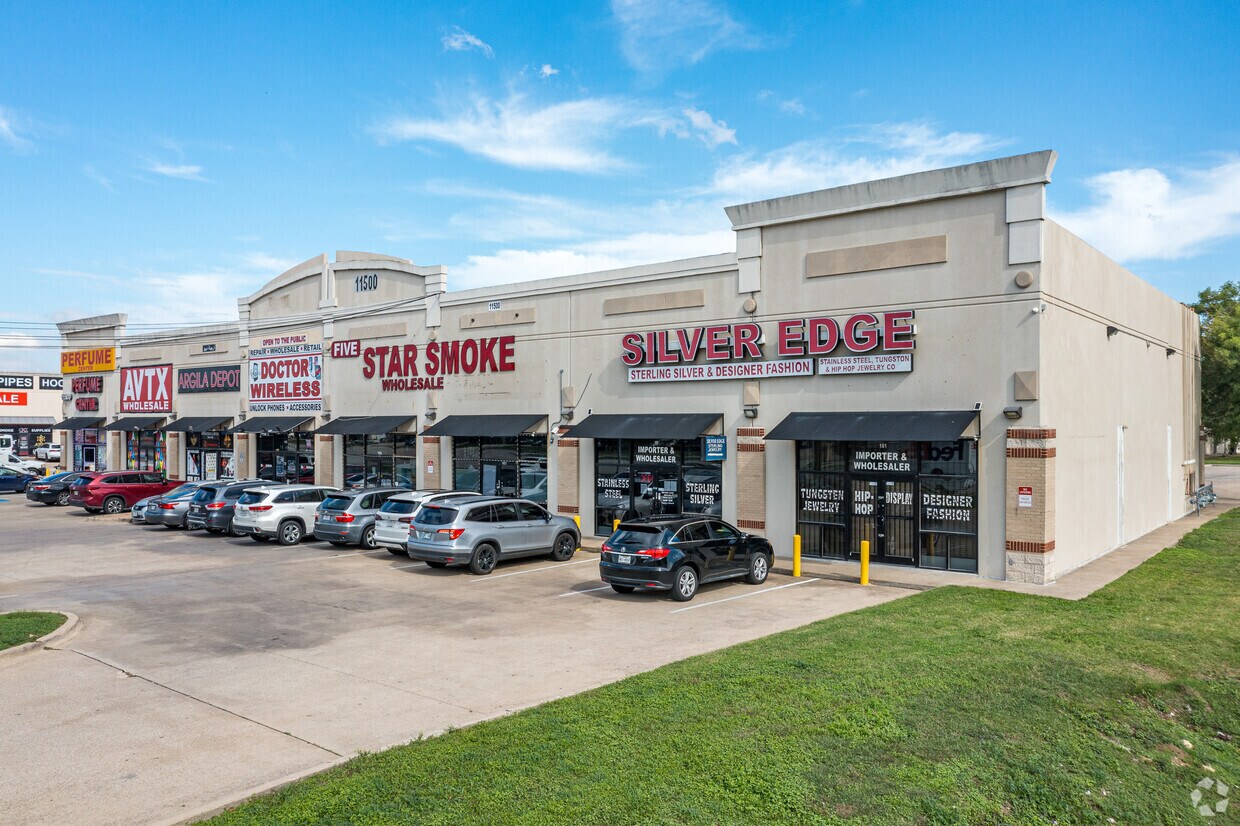 11500 Harry Hines Blvd, Dallas, TX for Rent