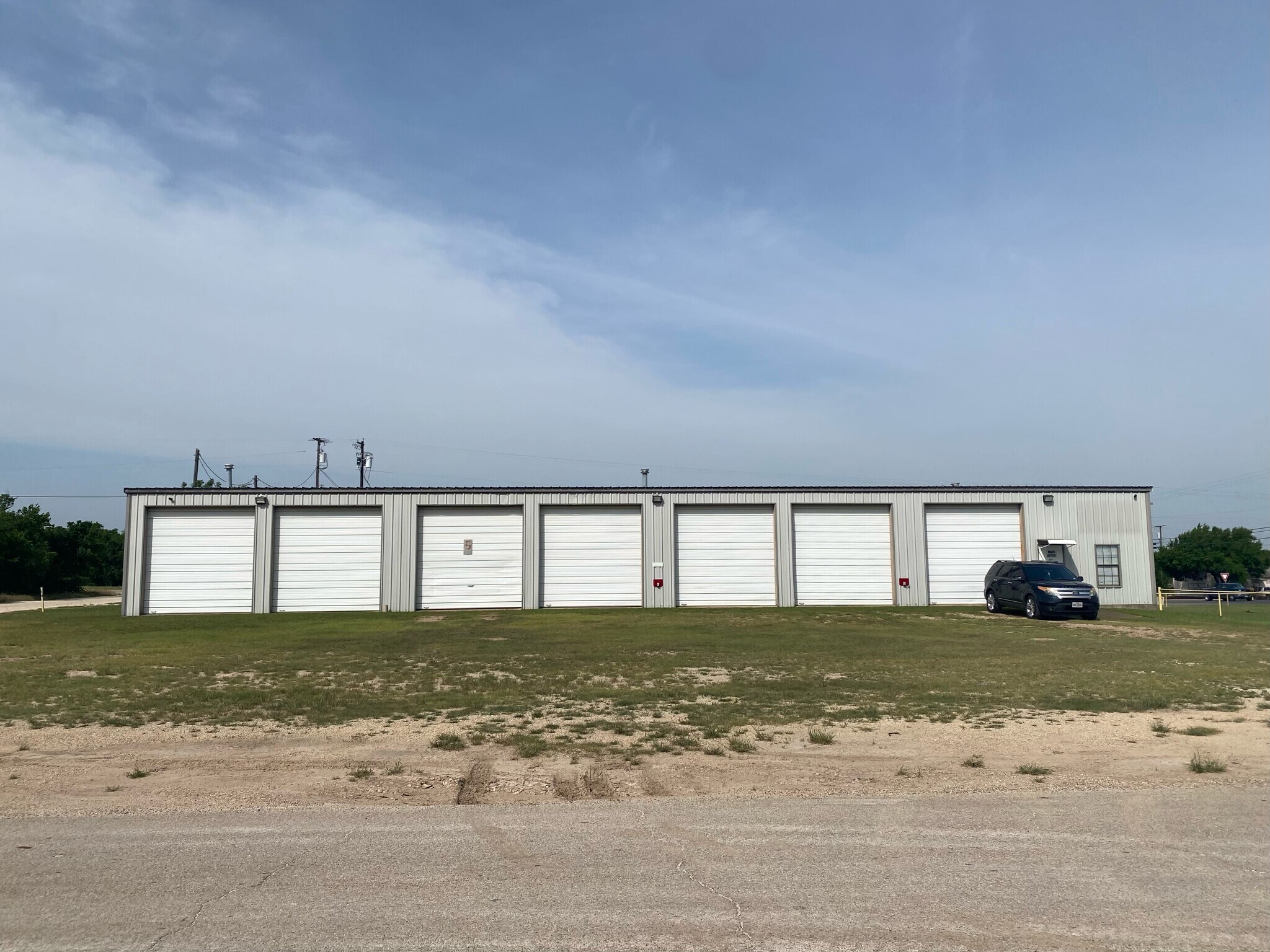104 N Arthur St, Mcgregor, TX for Rent