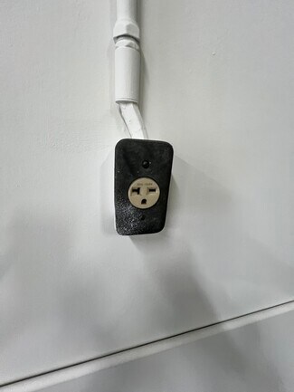 Tarzana, CA Flex - 6029 1/2 Reseda Blvd