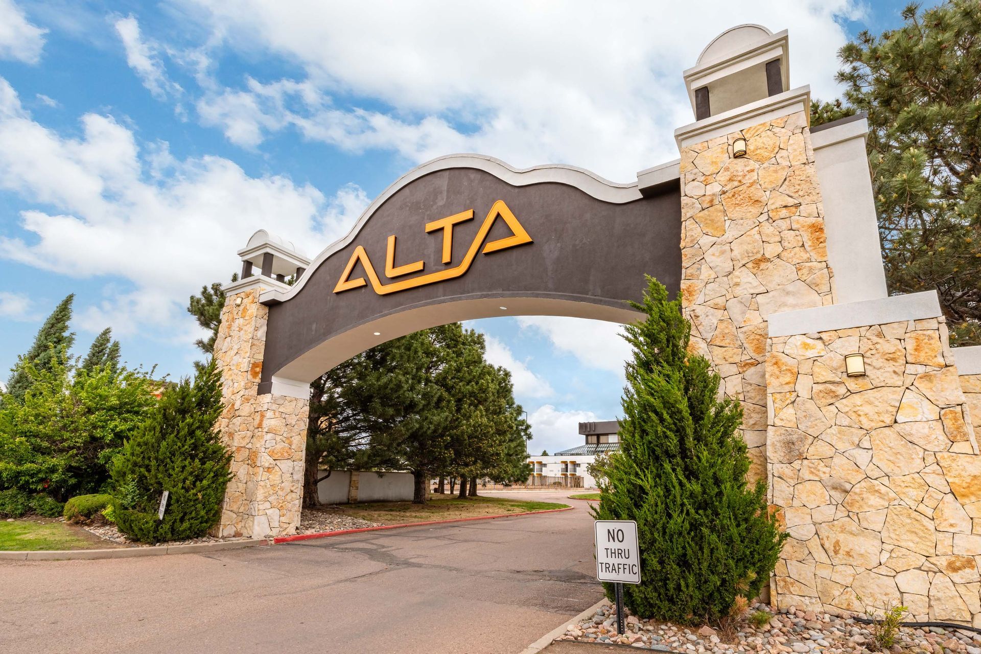 2886 S Circle Dr, Colorado Springs, CO for Rent