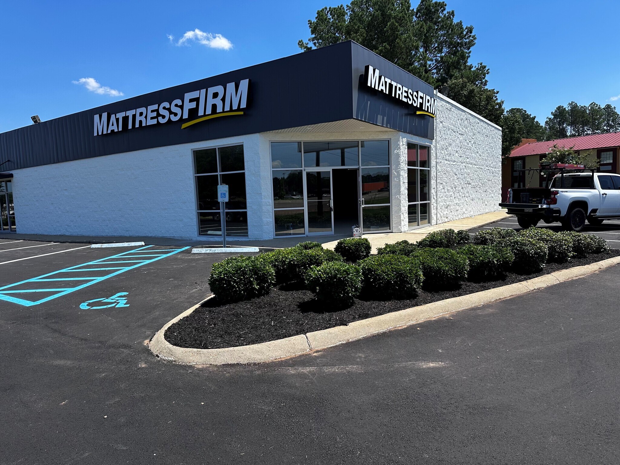 890 Highway 49 S, Richland, MS for Rent