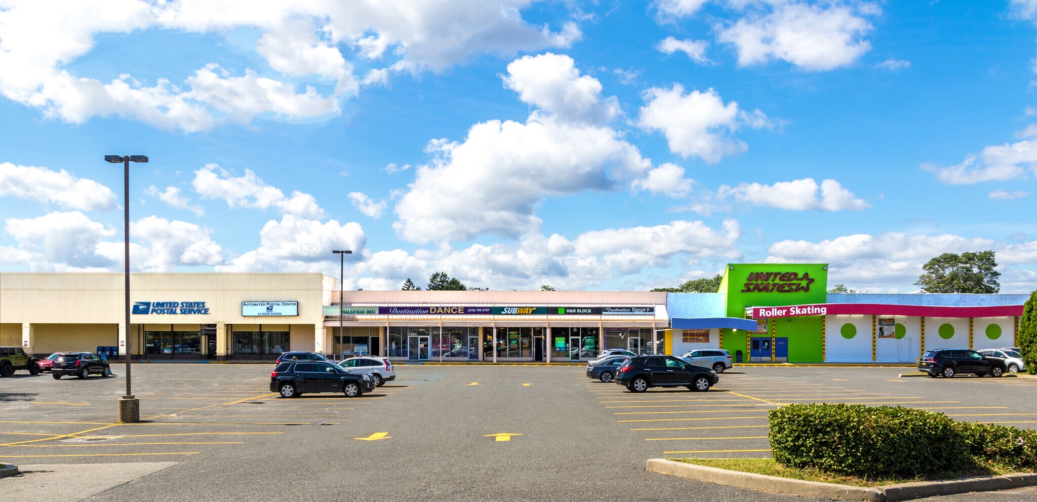 12201310 Hicksville Rd Seaford, NY 11783 Shopping Center Property for Lease on