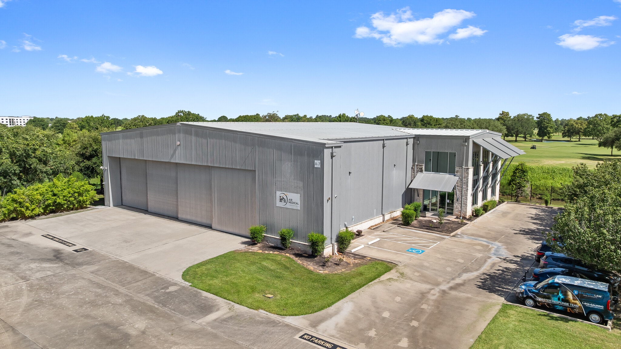 18000 Groeschke Rd, Houston, TX for Rent