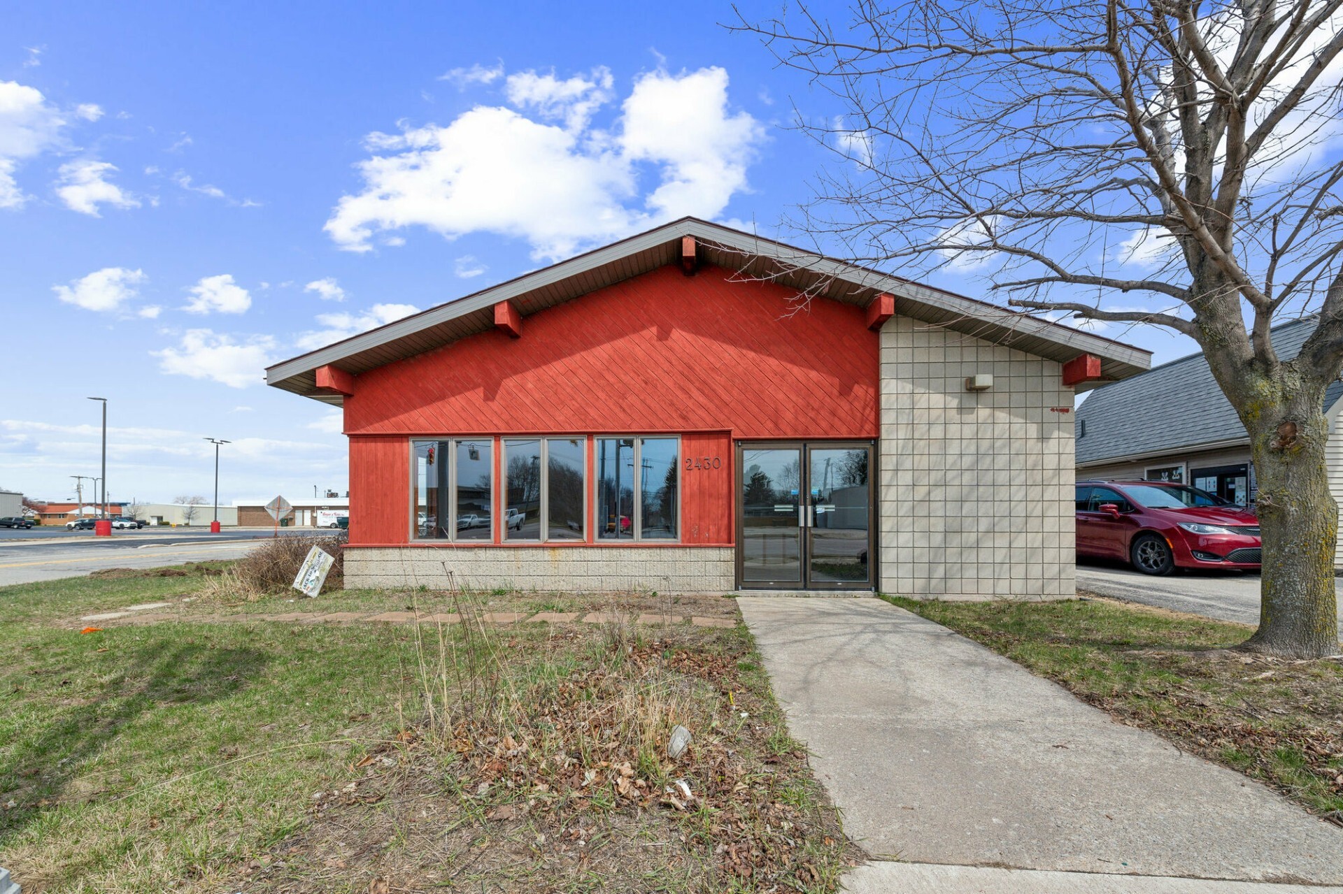 2430 Ludington St, Escanaba, MI for Sale