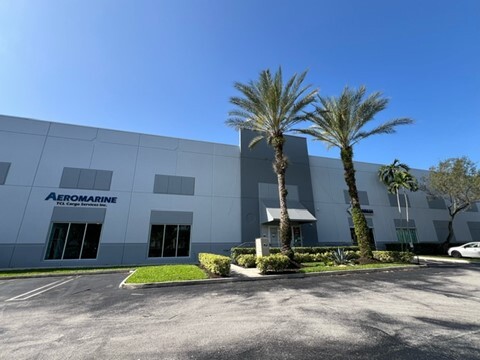 8900 NW 35th Ln, Doral, FL for Rent
