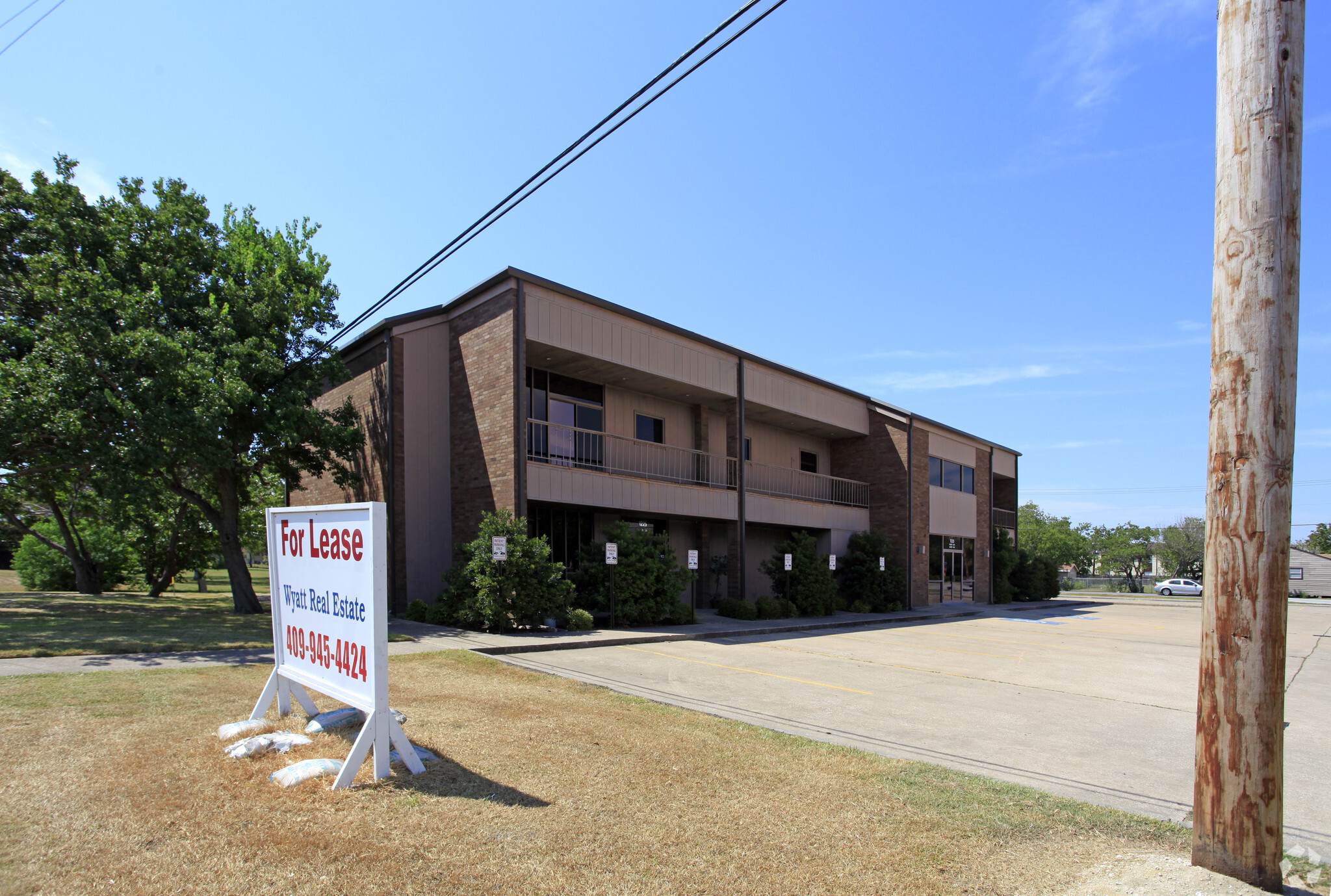 1225 N 25th St, Texas City, TX for Rent