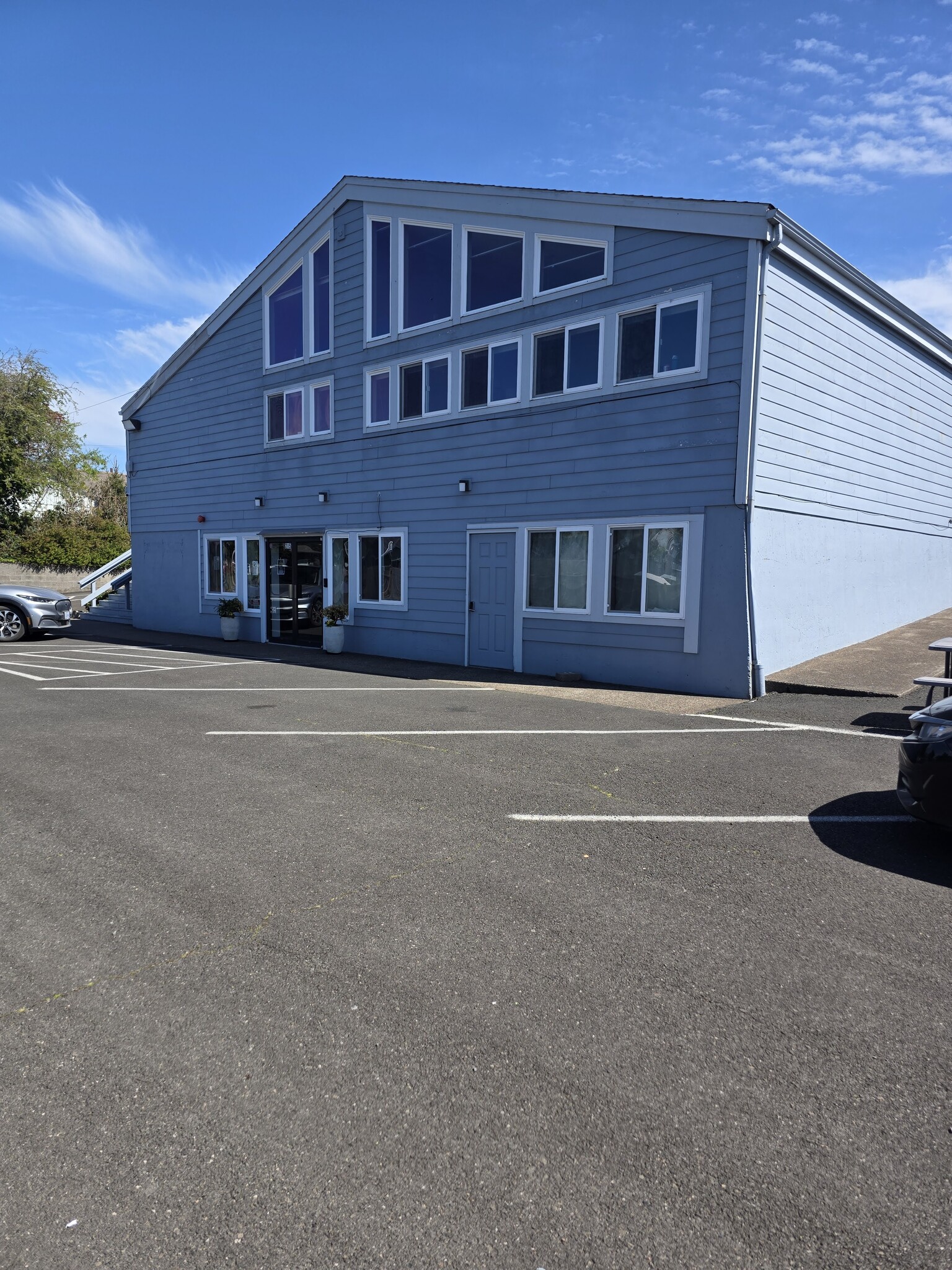 215 NW 15th St, Newport, OR for Sale