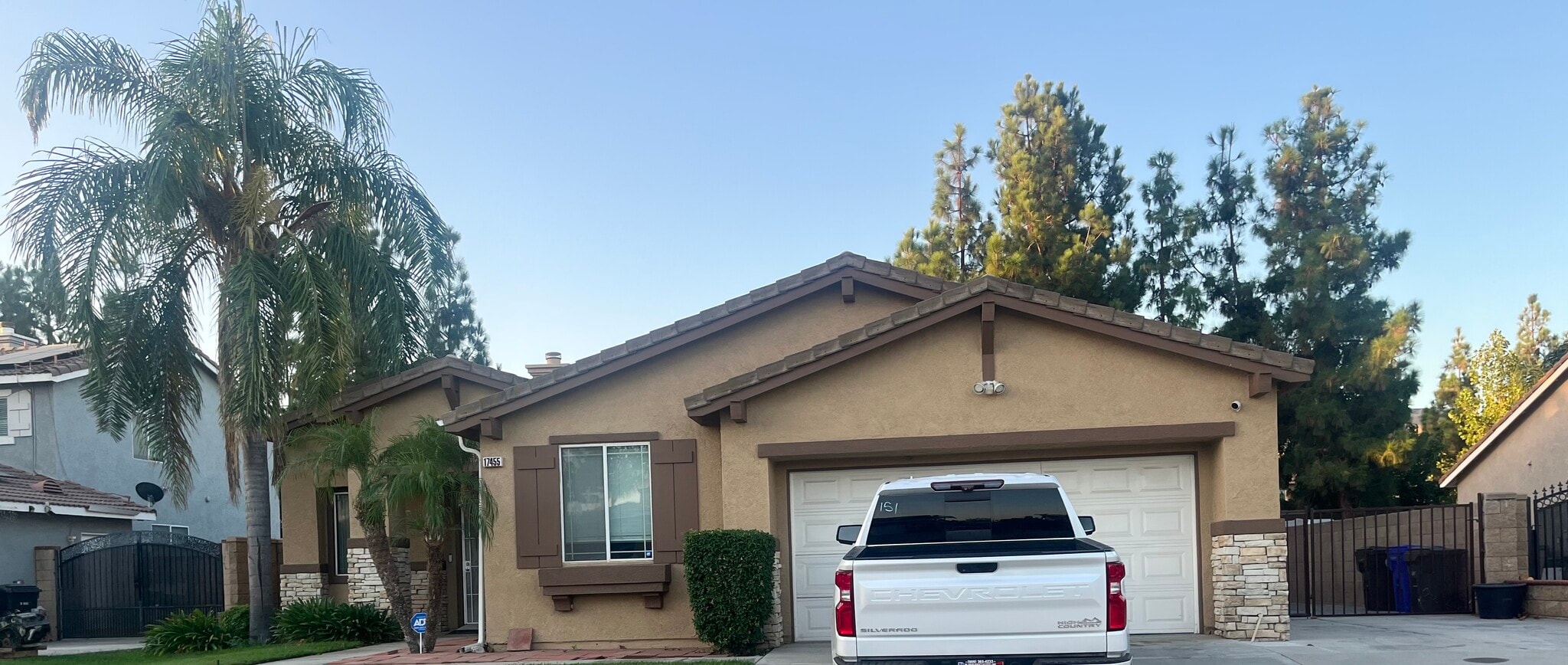 17455 Madrone St, Fontana, CA for Sale