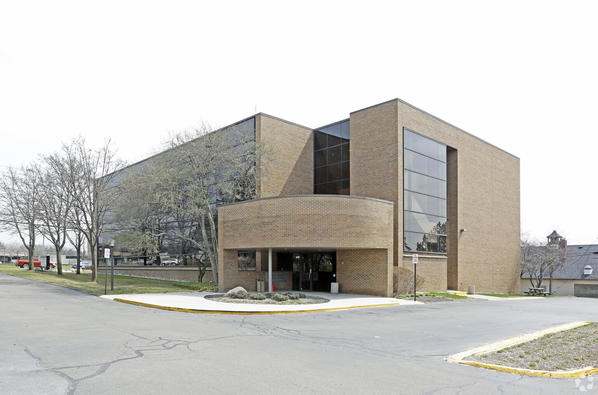 29255 Northwestern Hwy, Southfield, MI for Rent