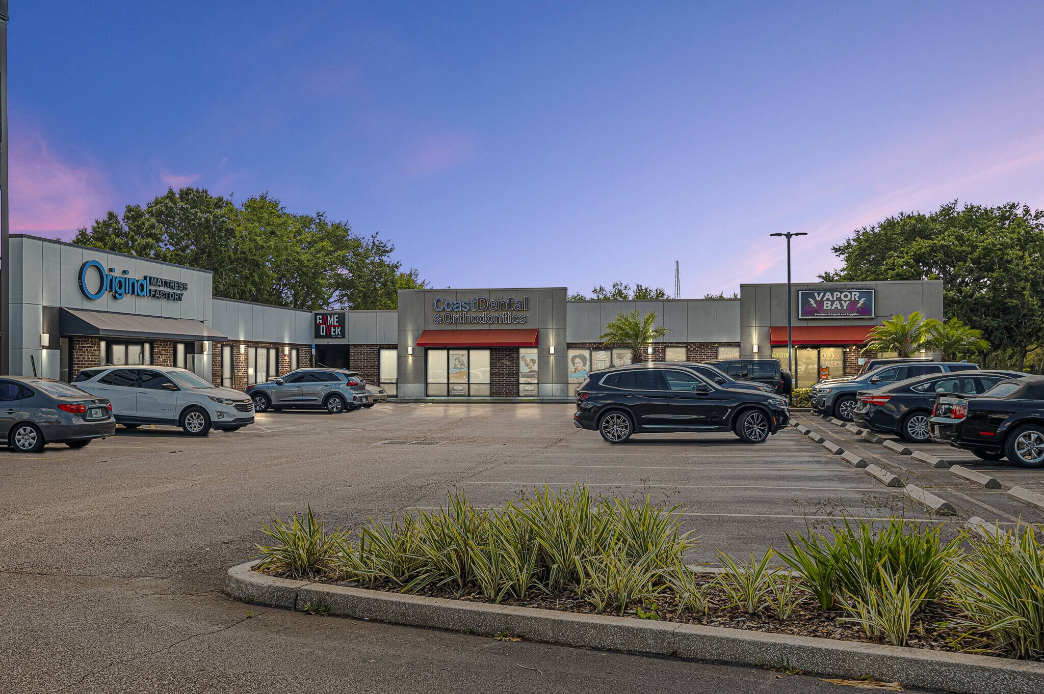 2119 W Brandon Blvd Brandon, FL 33511 Retail Property for Lease on