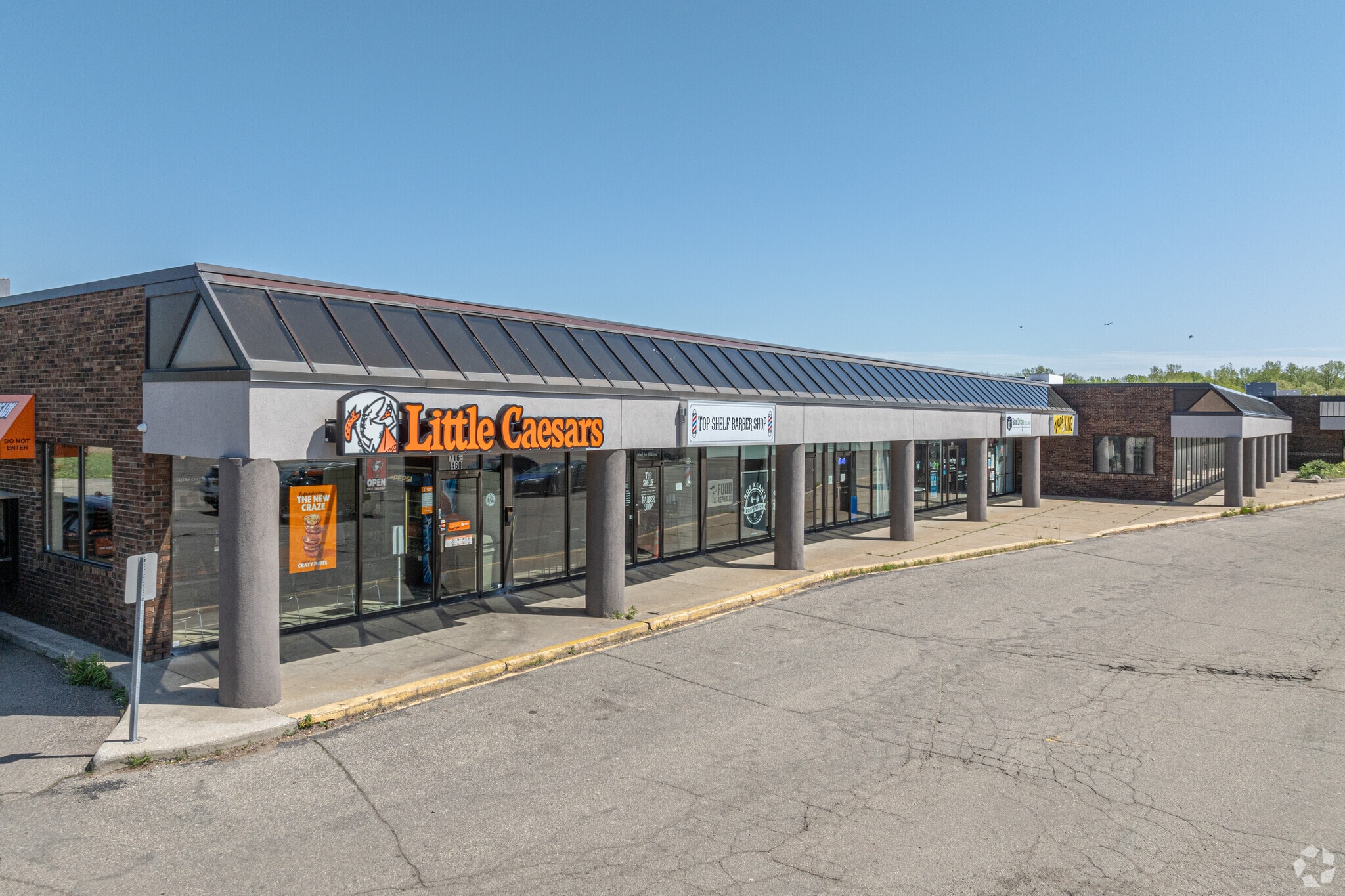 700-746 Chicago Dr, Holland, MI for Rent