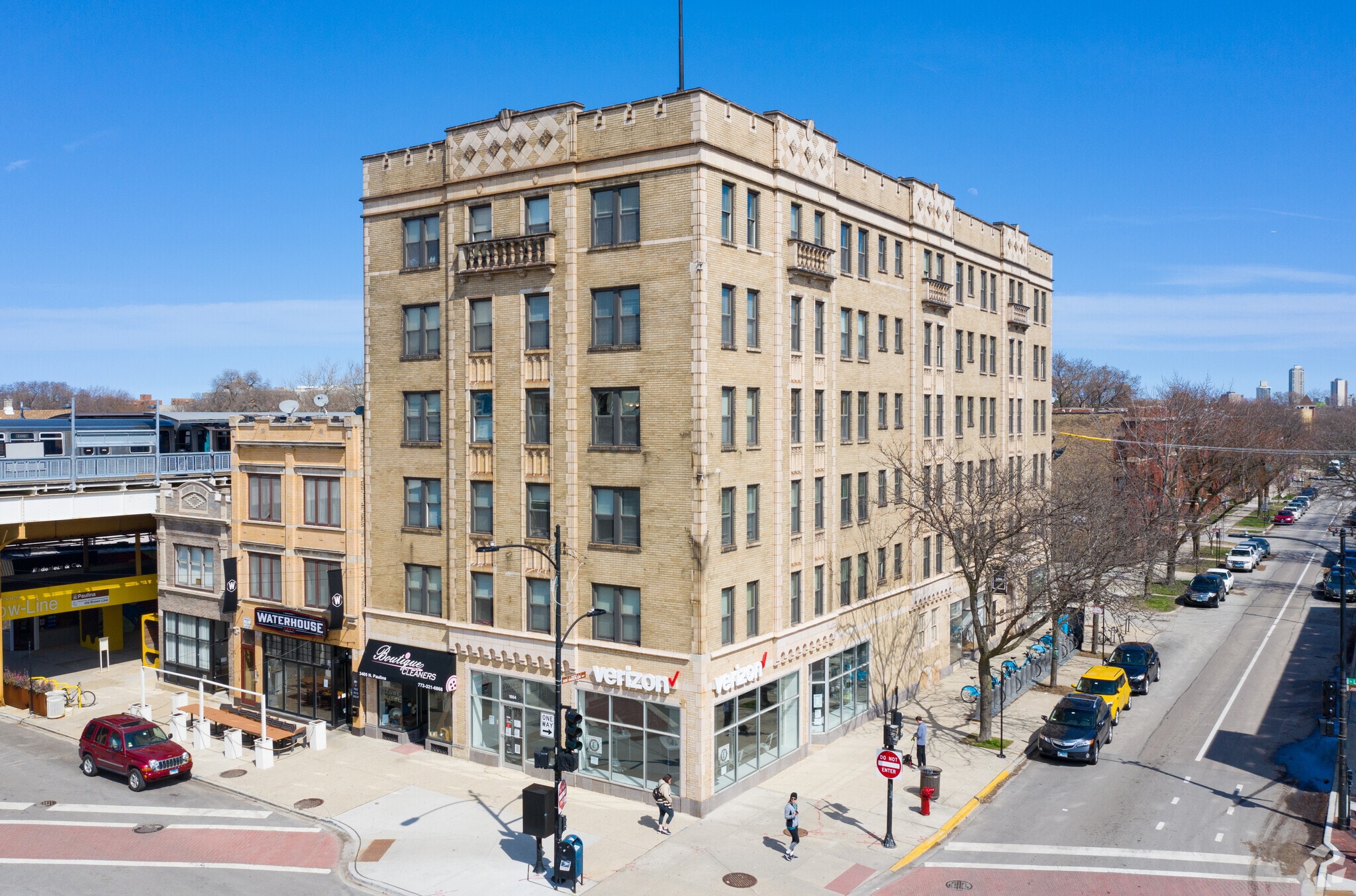 1650 W Roscoe St, Chicago, IL for Rent
