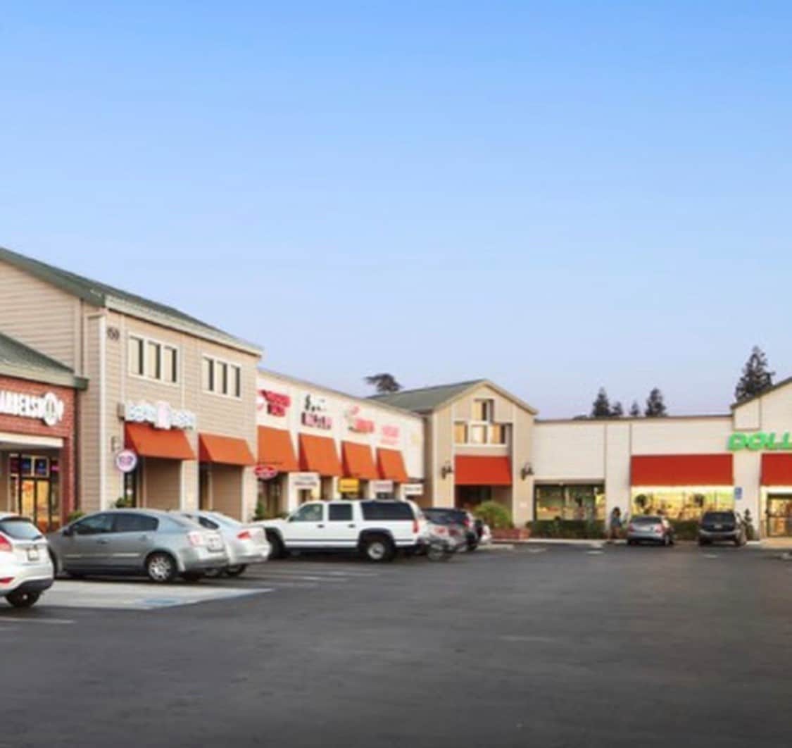 840-930 Herndon Ave, Clovis, CA for Rent