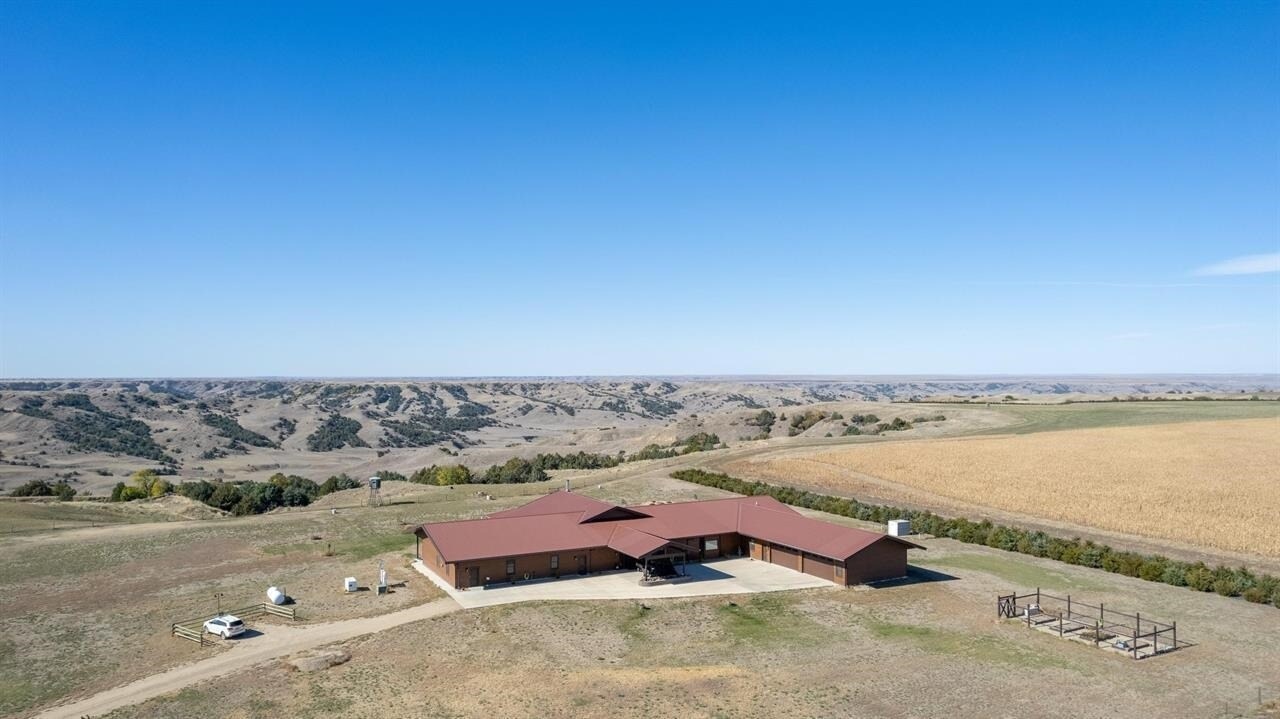 21627 Hardingrove Rd, Milesville, SD for Sale