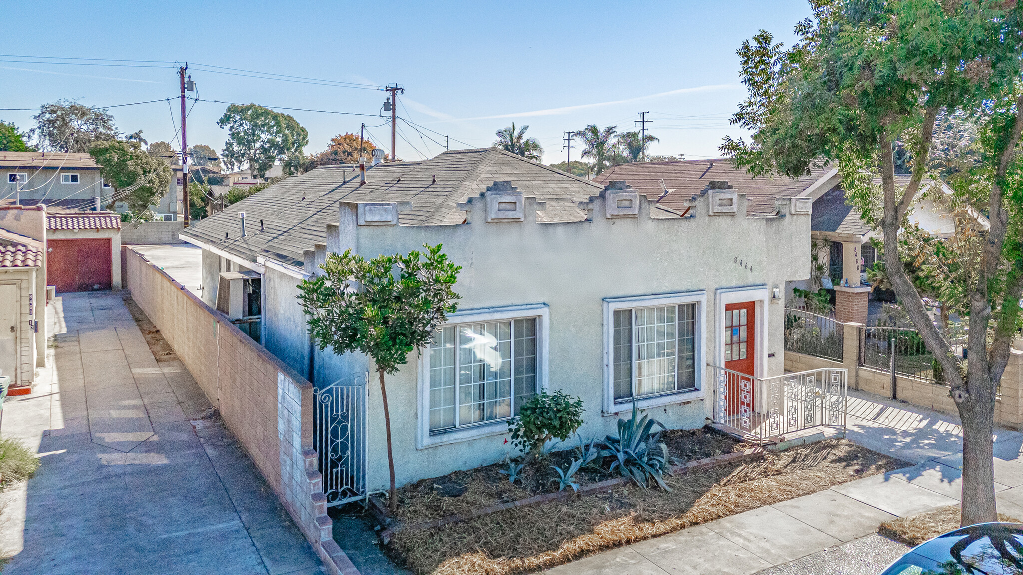 8464 California Ave, South Gate, CA for Sale