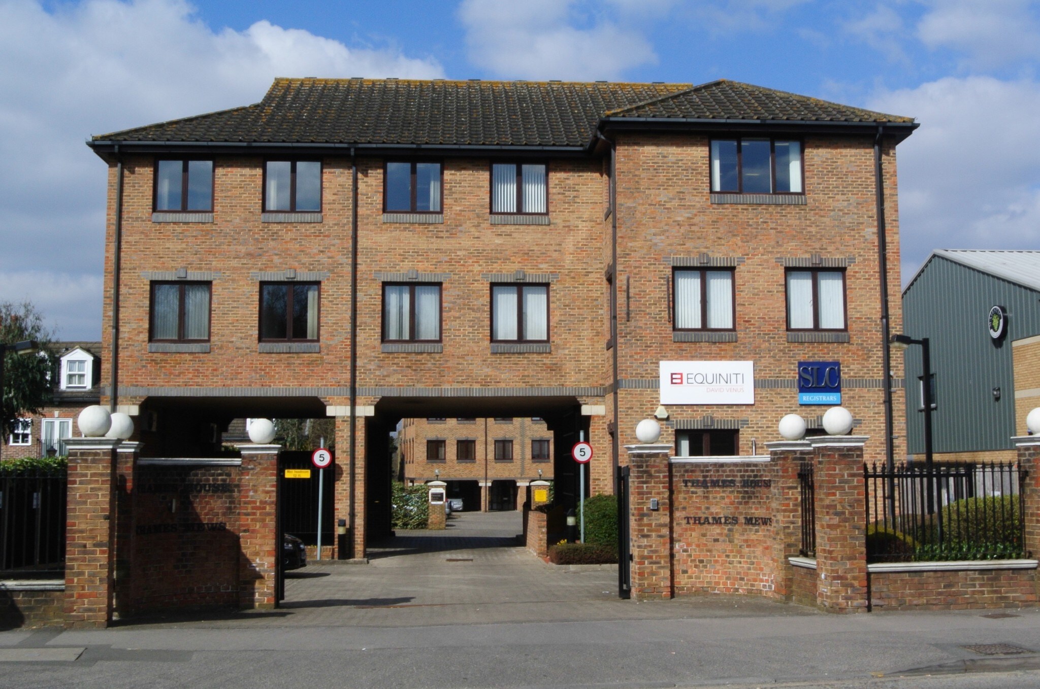Portsmouth Rd, Esher, SRY for Rent