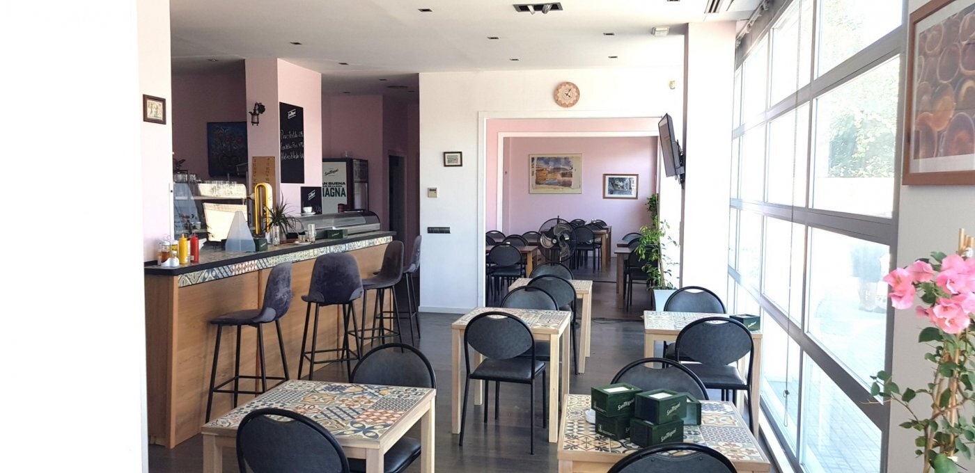 136 Avenida Catalunya, Santa Margarida i els Monjos, BAR for Sale