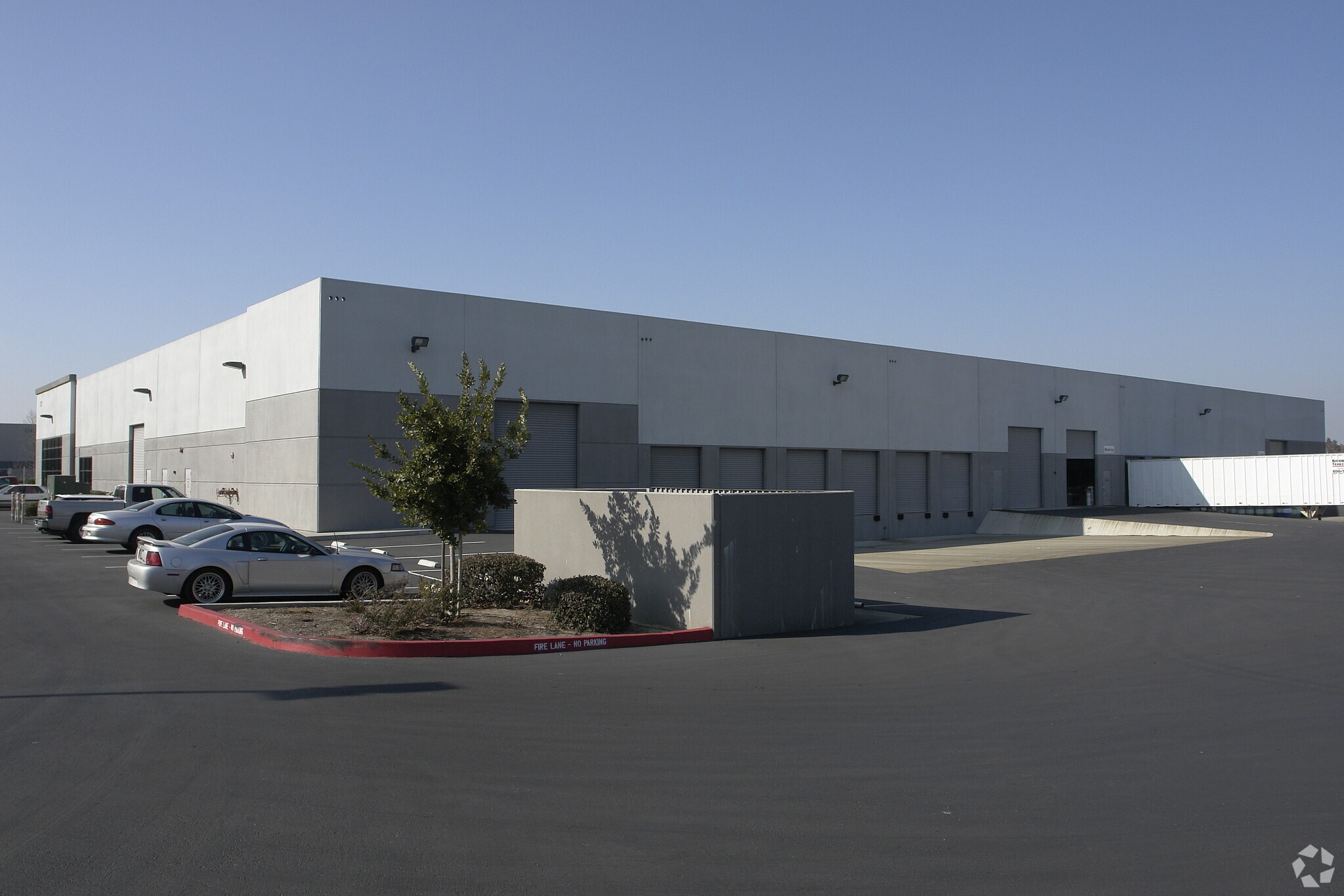 203 Lawrence Dr Livermore, CA 94551 Flex Property for Lease on