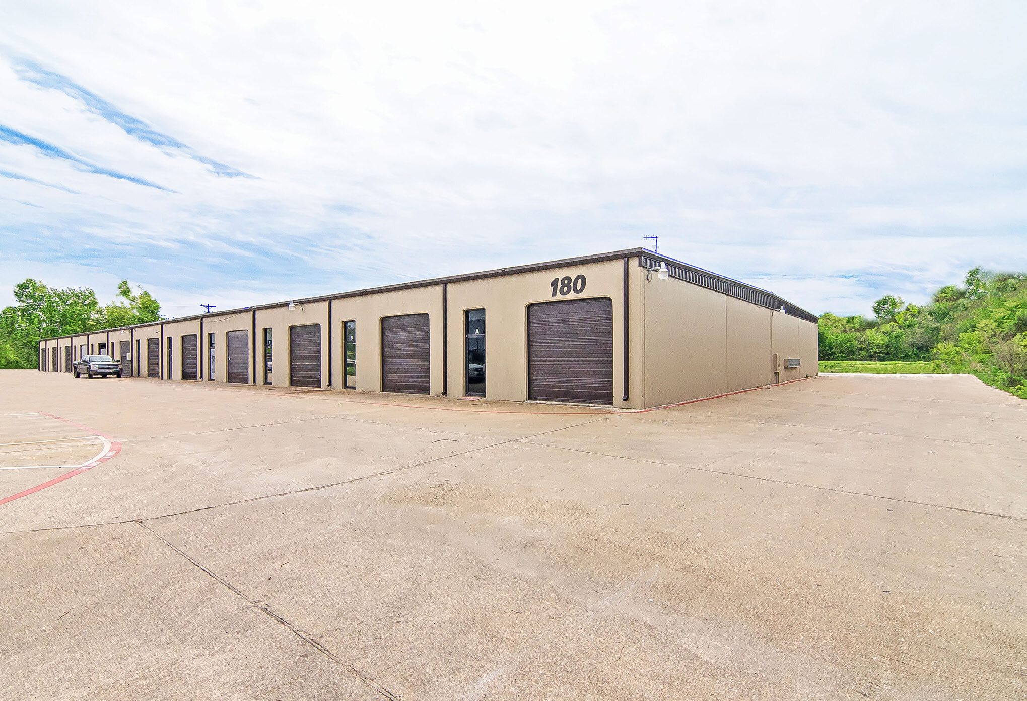 180 Industrial Blvd, McKinney, TX for Rent