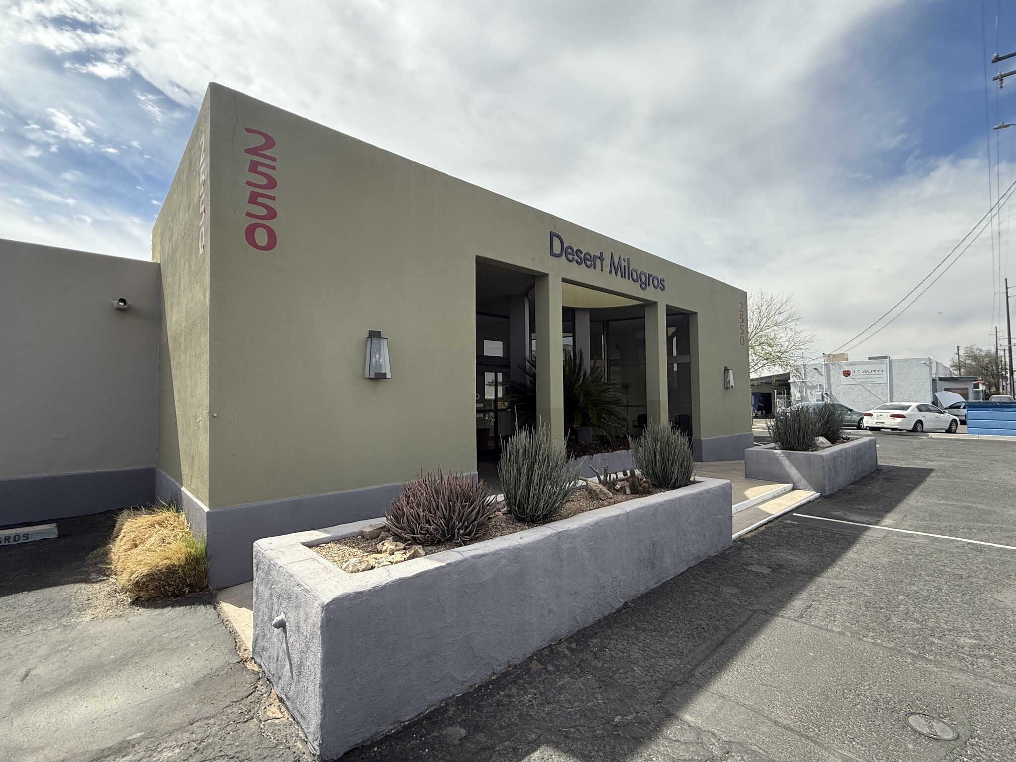 2550 E Fort Lowell Rd, Tucson, AZ for Sale