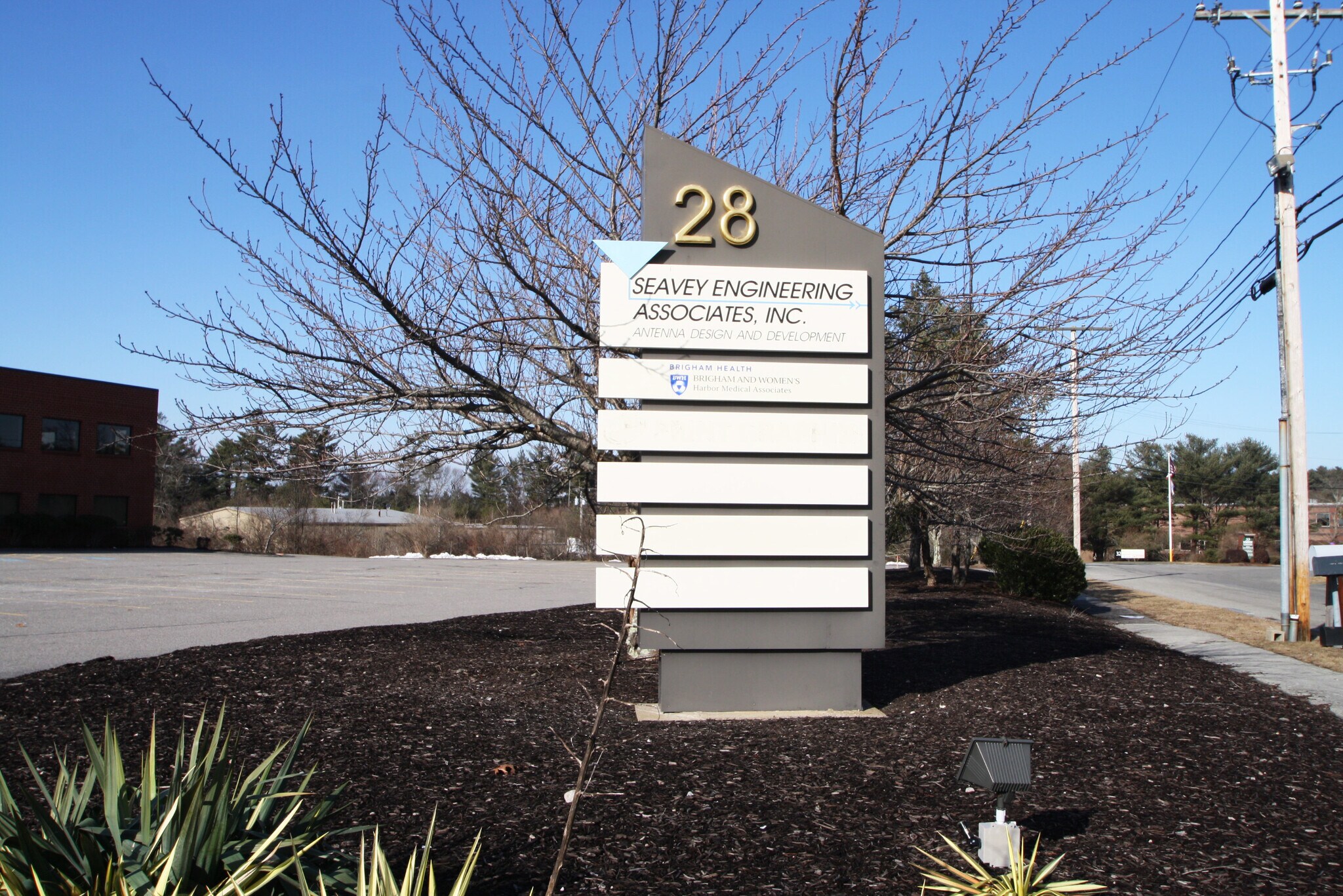 28 Riverside Dr Pembroke, MA 02359 Flex Property for Lease on