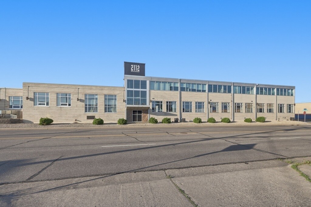 2112 Broadway St NE, Minneapolis, MN for Rent