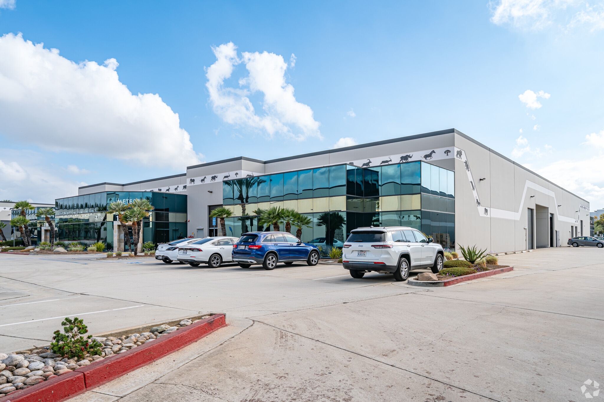 2037-2077 S Vineyard Ave, Ontario, CA for Rent