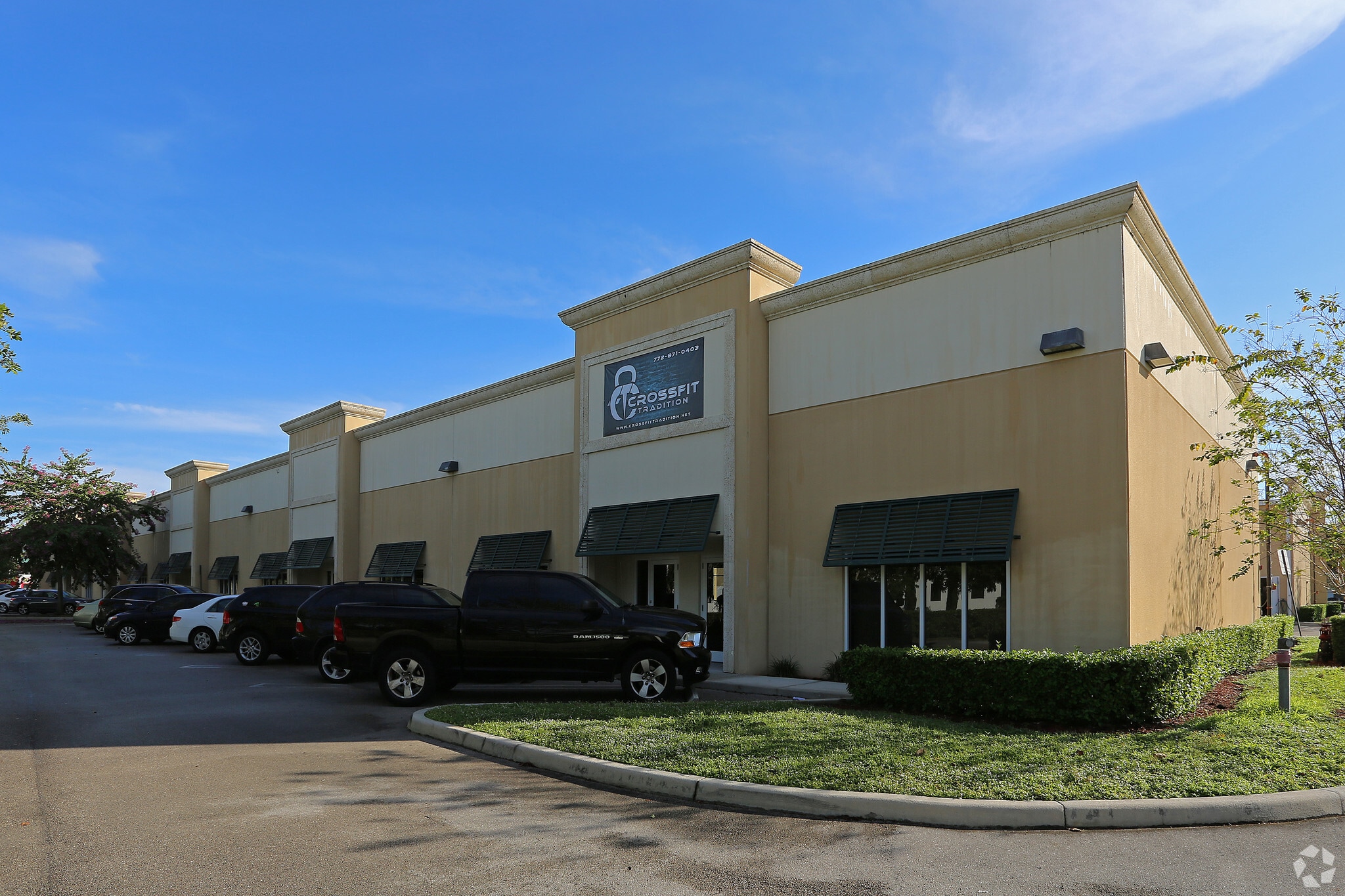 660 NW Enterprise Dr, Port Saint Lucie, FL for Rent