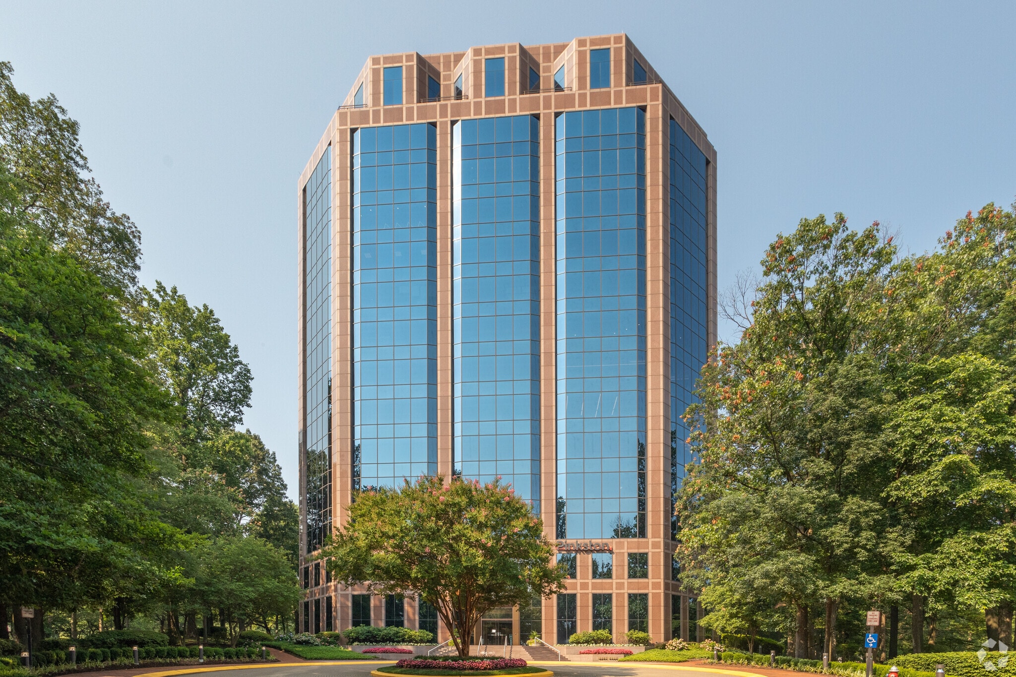 3110 Fairview Park Dr, Falls Church, VA for Rent