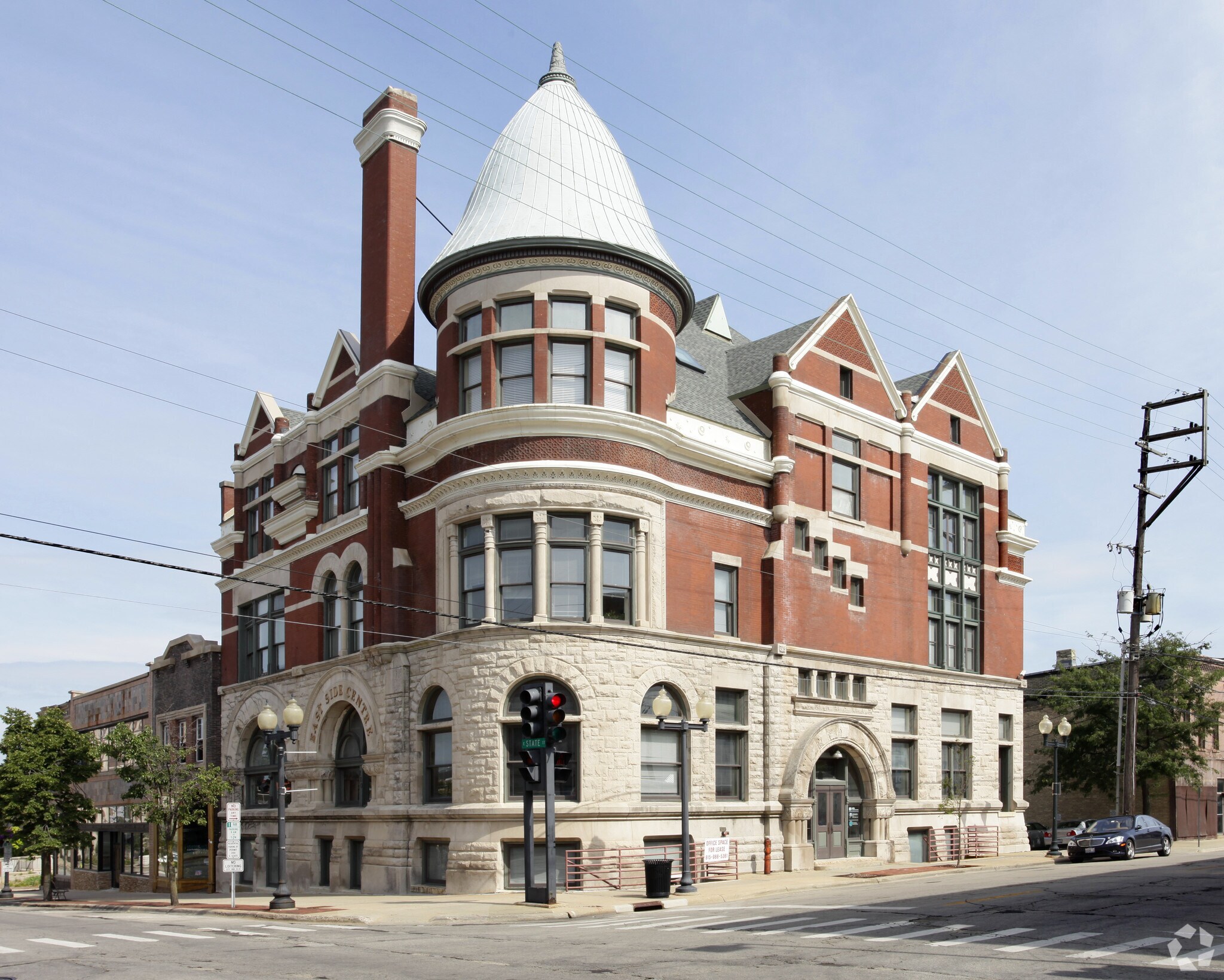 220 E State St, Rockford, IL for Rent