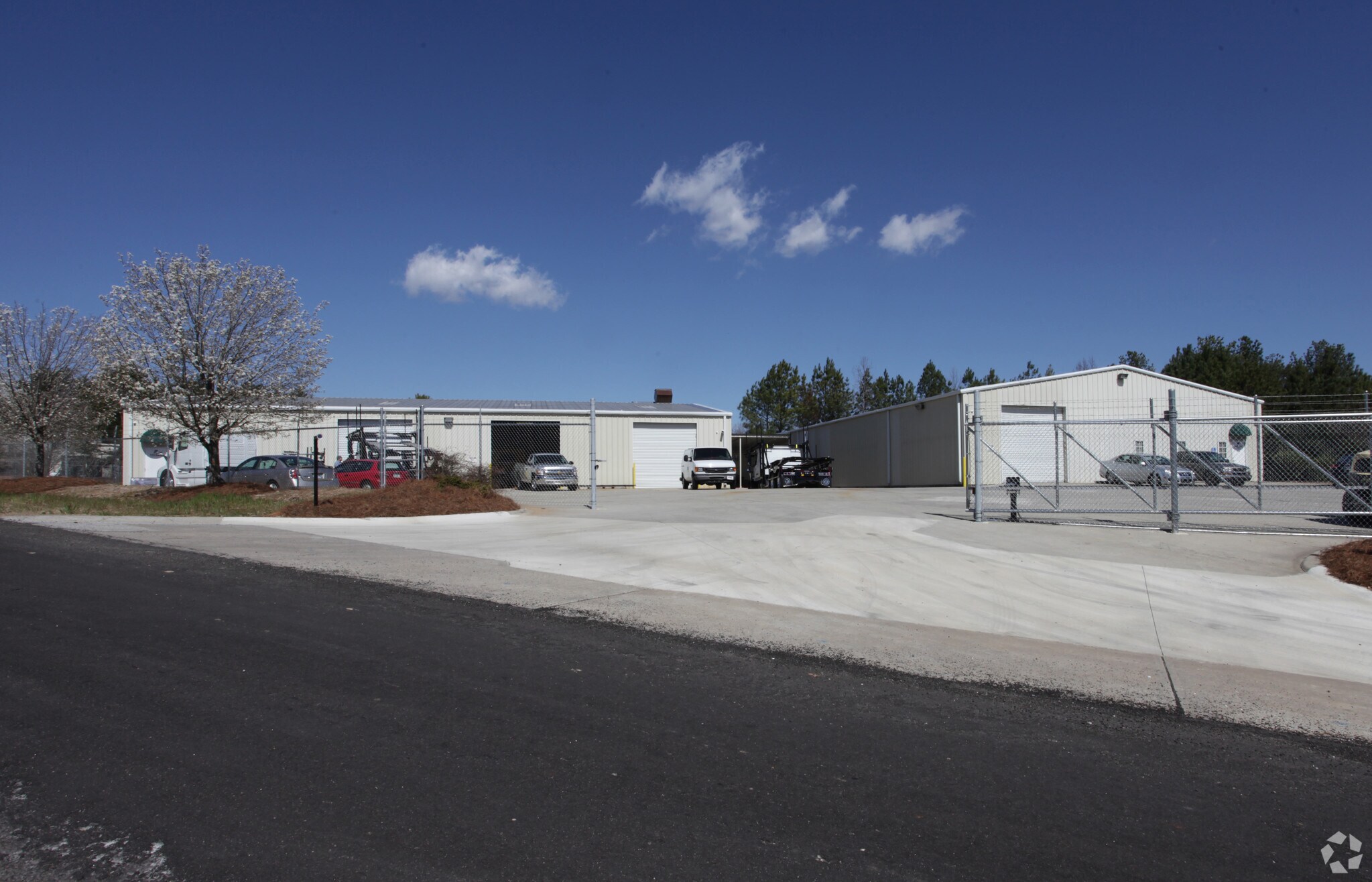 16211625 Gibbs Dr Gainesville, GA 30507 Industrial Property for Lease on