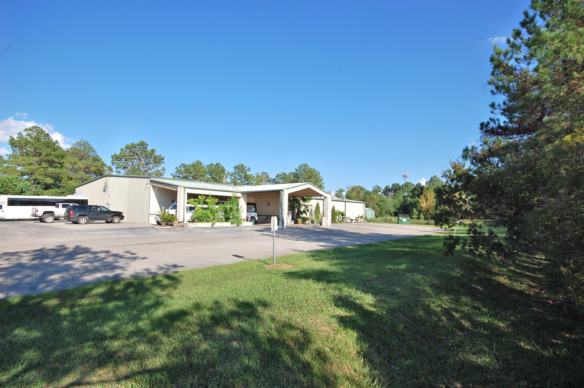 1600 E Richey Rd, Houston, TX for Rent