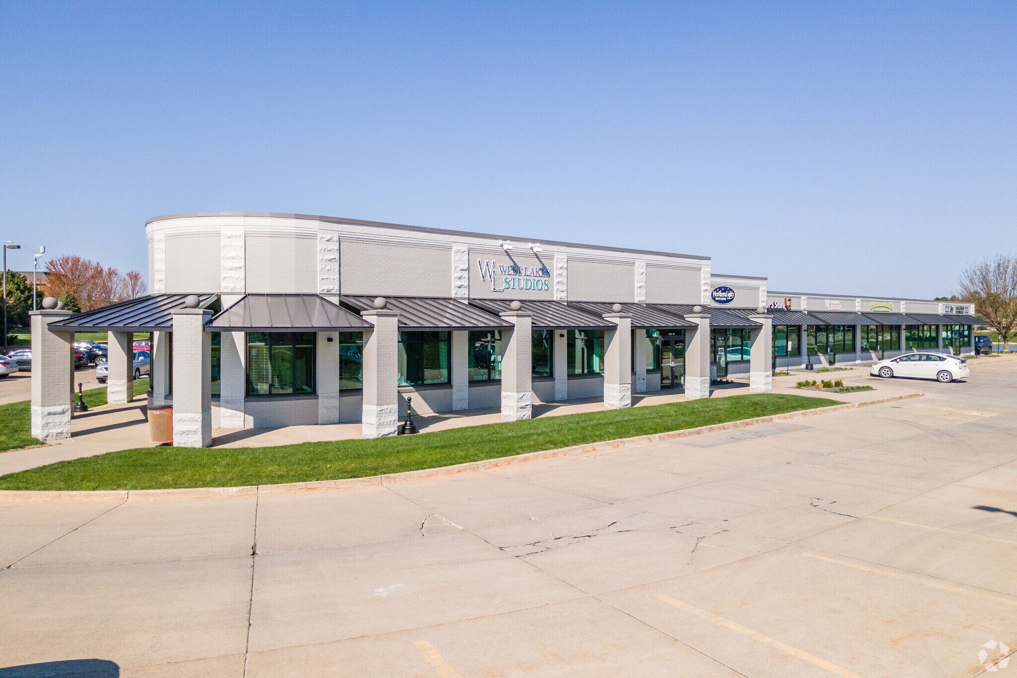 6750 Westown Pky, West Des Moines, IA for Rent