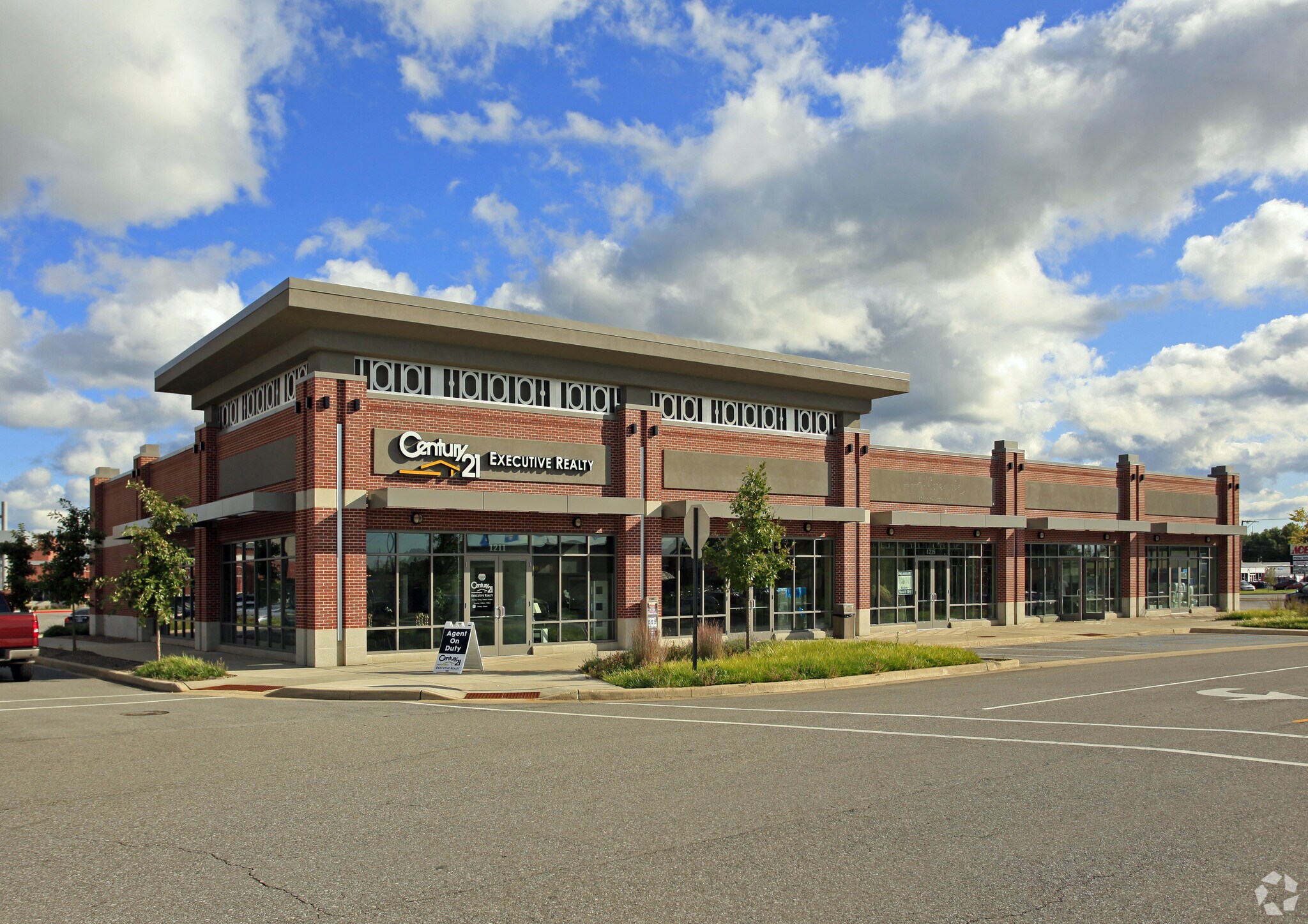 1211-1231 Cumberland Ave, Valparaiso, IN for Rent