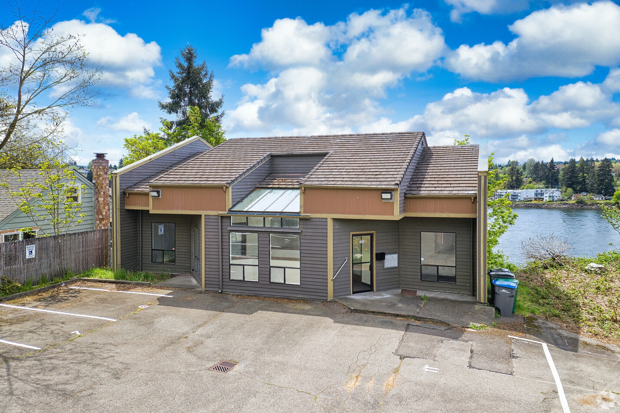 2025 Wheaton Way Bremerton, WA 98310 Office Property for Sale on