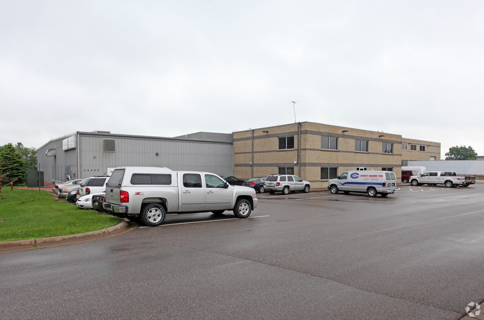14200 James Rd, Rogers, MN for Rent