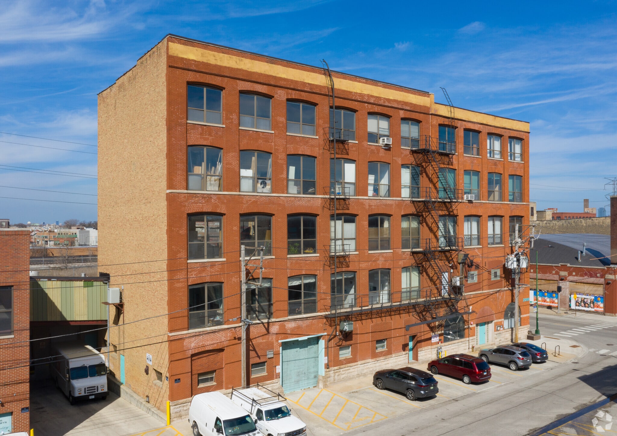 2000 W Carroll Ave, Chicago, IL for Rent