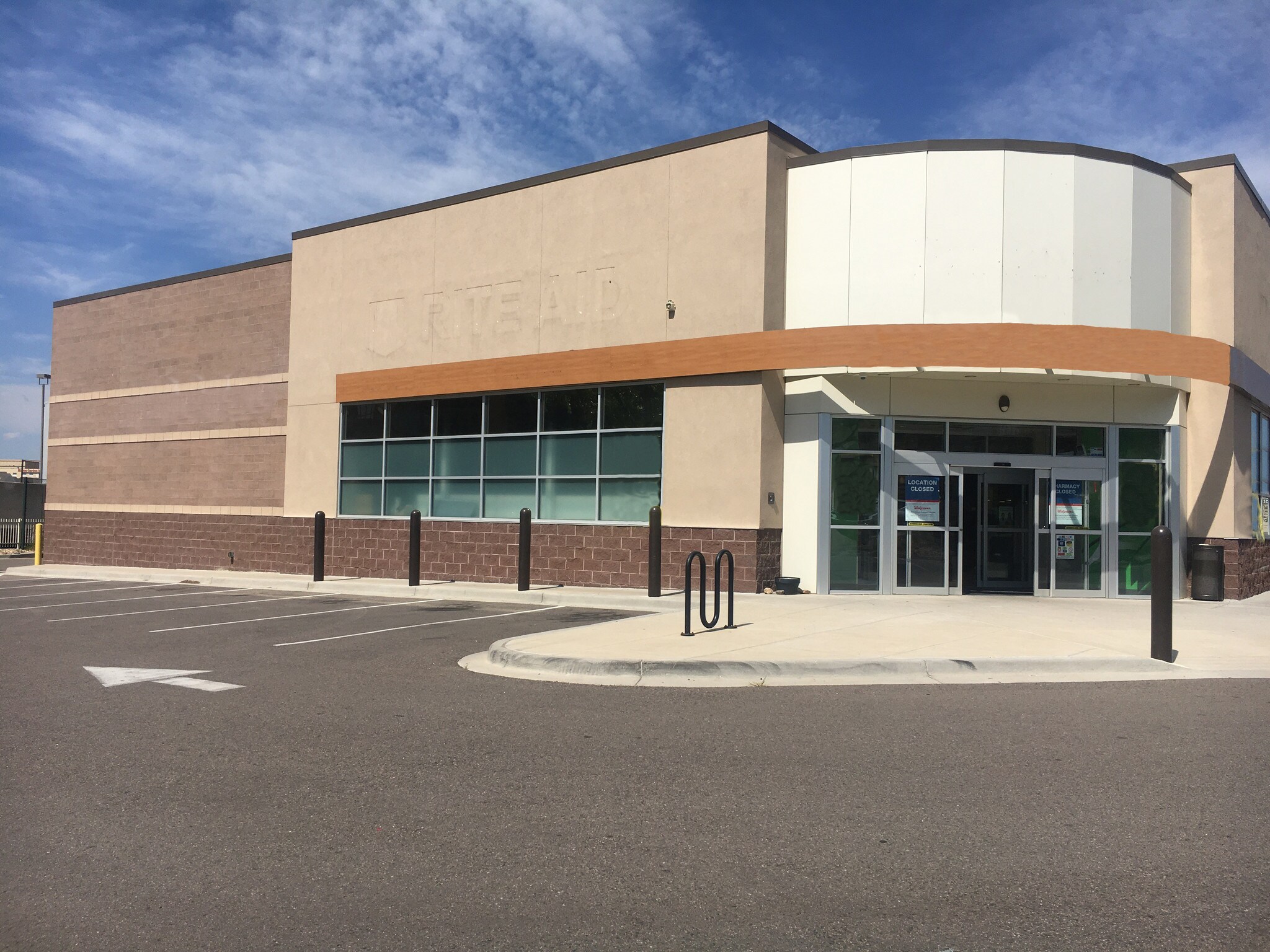 4550 Leetsdale Dr Denver, CO 80246 Retail Property for Lease on