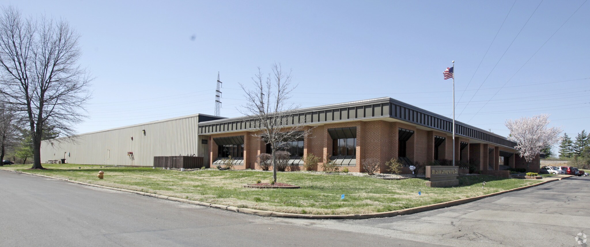 6880 Heege Rd, Affton, MO for Sale