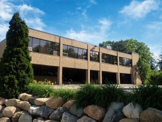 Bloomfield Hills, MI Office - 74 E Long Lake Rd